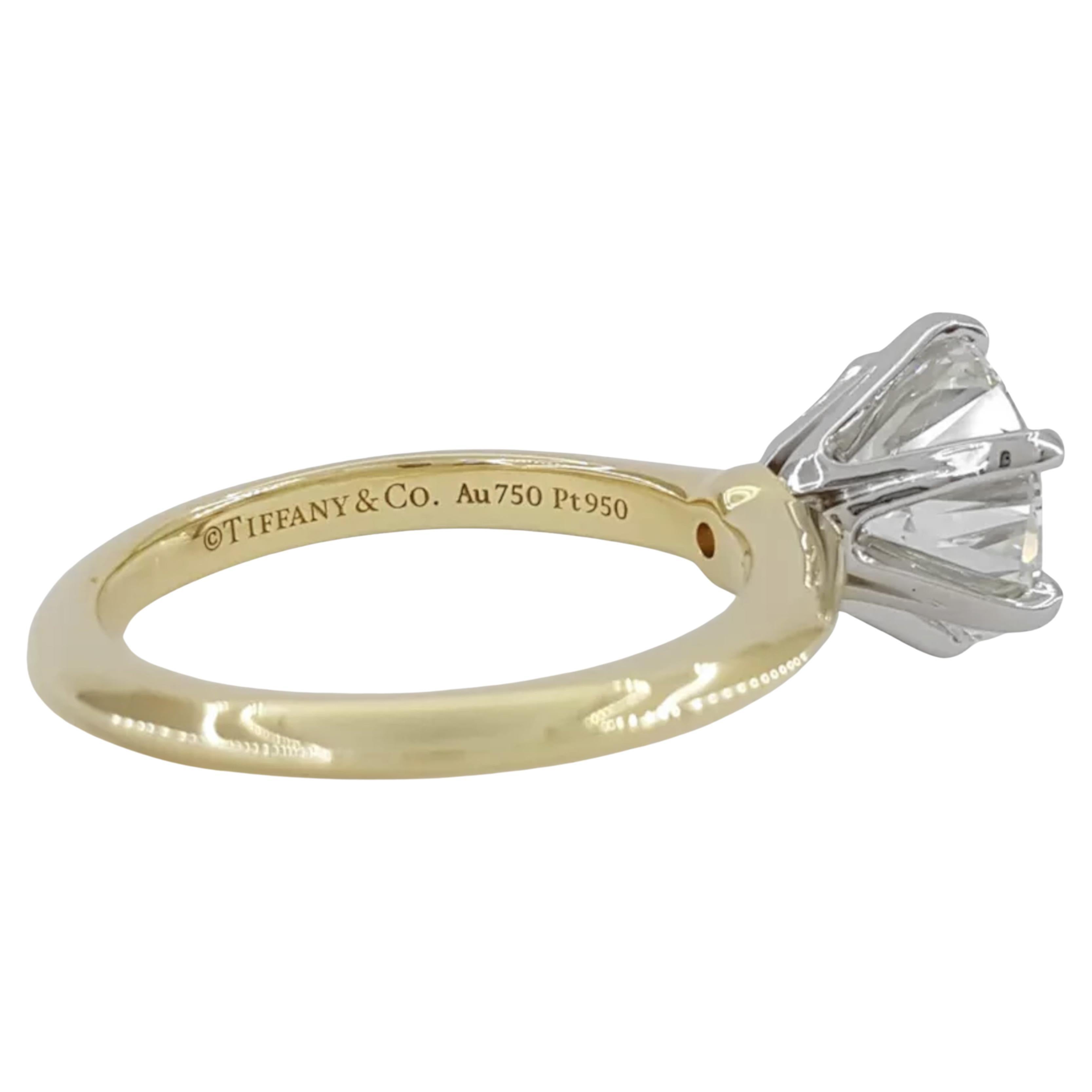 Anillo de compromiso de diamantes Tiffany & Co. 2.01 talla brillante redondo en Excelente estado para la venta en Chicago, IL