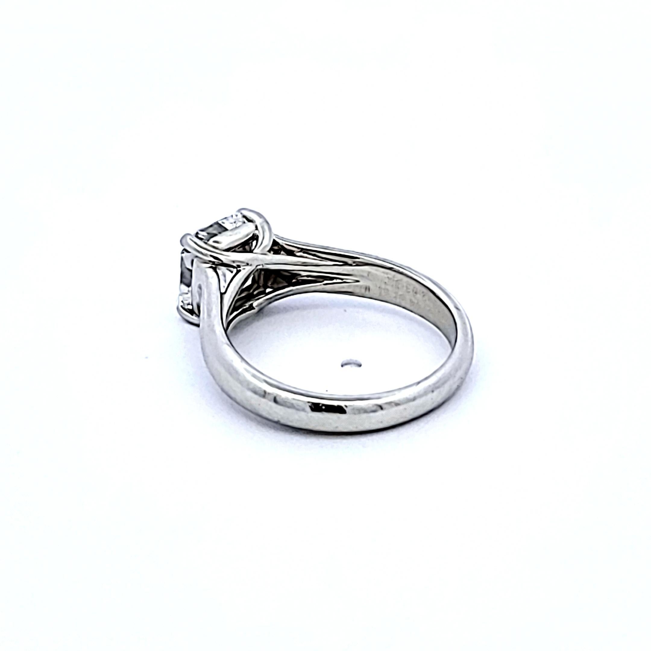 Tiffany & Co, bague de fiançailles en platine avec diamant taille radiant de 2,03 carats F VS1 en vente 5