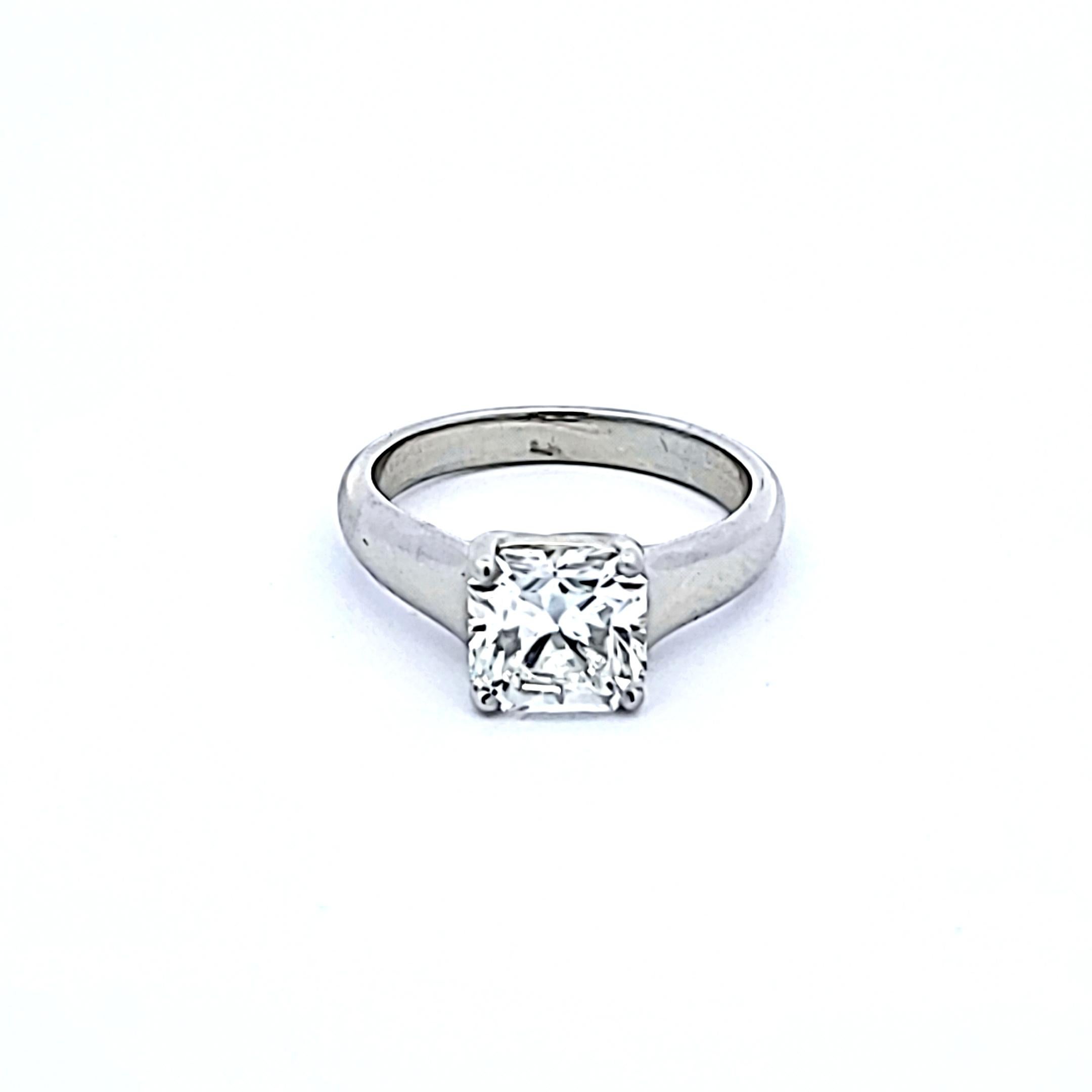 Tiffany & Co, bague de fiançailles en platine avec diamant taille radiant de 2,03 carats F VS1 Pour femmes en vente