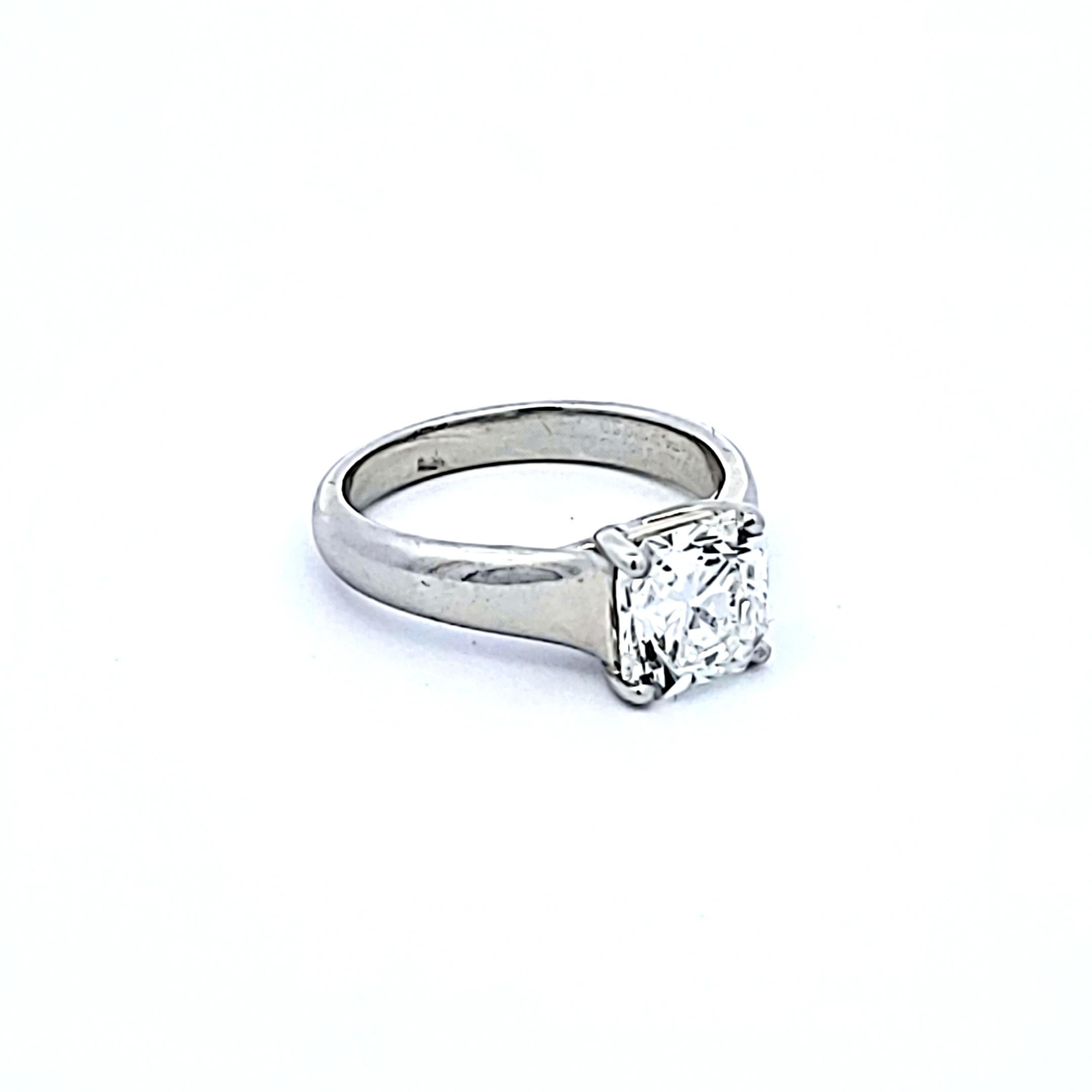 Tiffany & Co, bague de fiançailles en platine avec diamant taille radiant de 2,03 carats F VS1 en vente 1