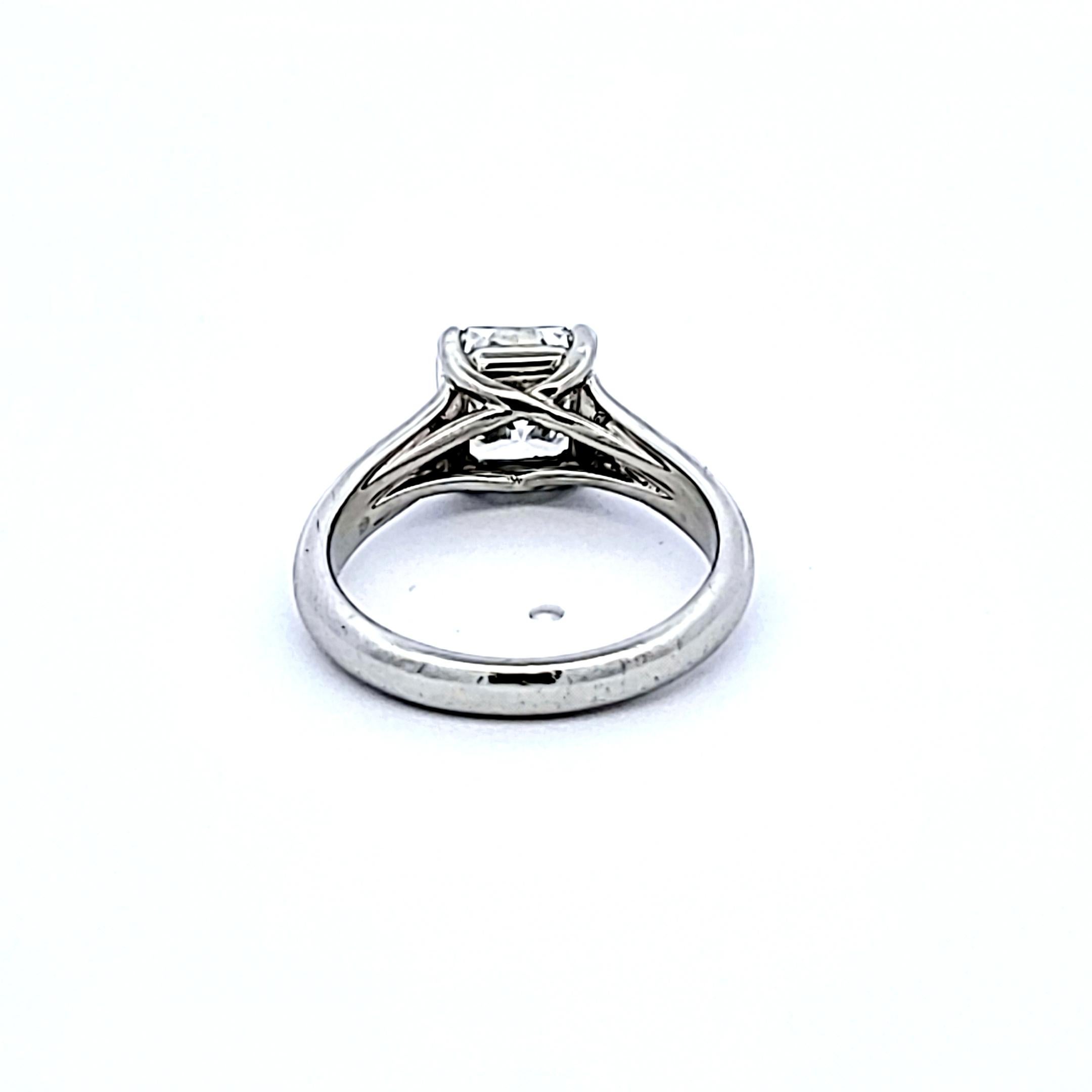Tiffany & Co, bague de fiançailles en platine avec diamant taille radiant de 2,03 carats F VS1 en vente 4