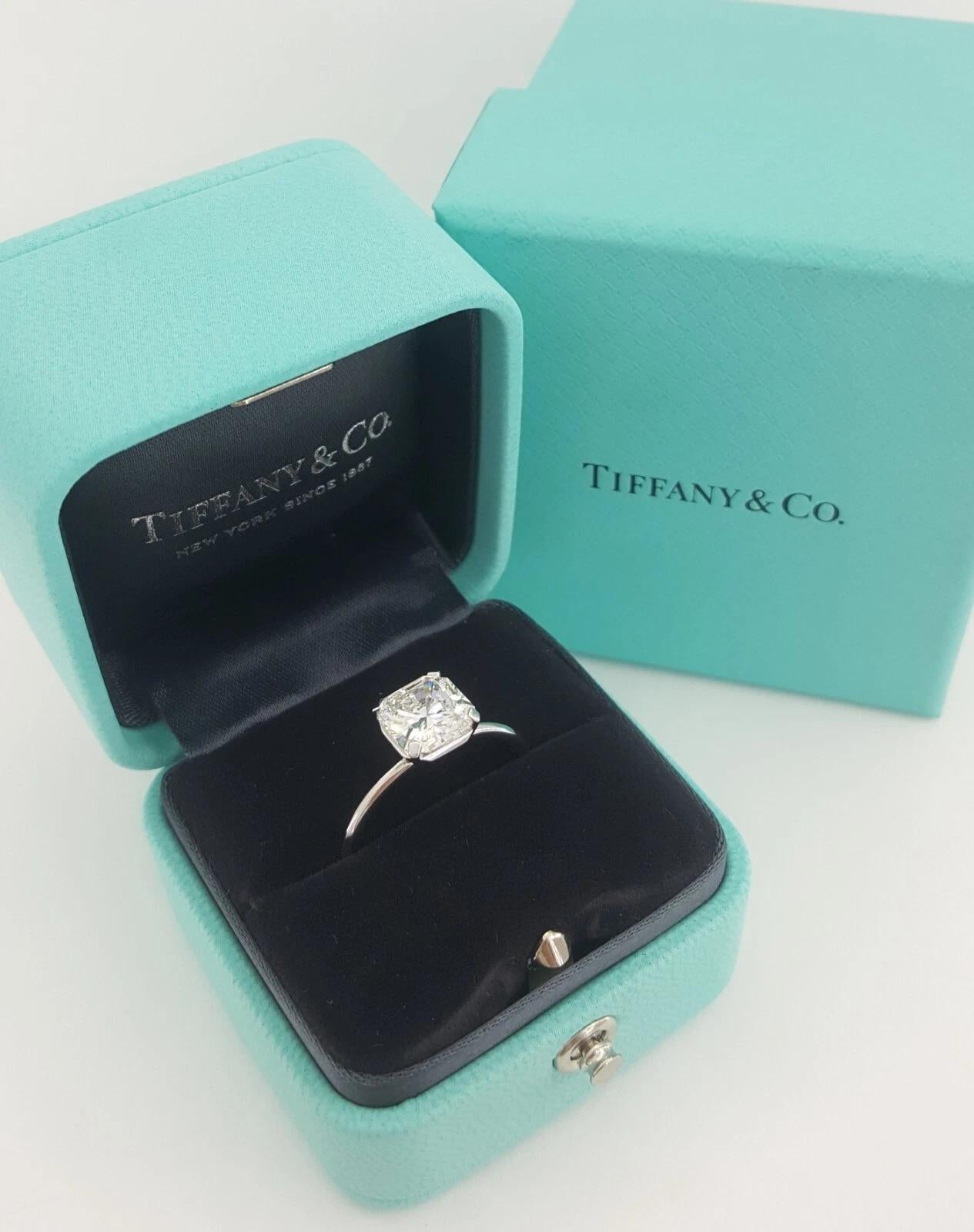 Tiffany & Co. 2.03 Carat True  Radiant Brilliant Diamond Engagement Ring For Sale 1