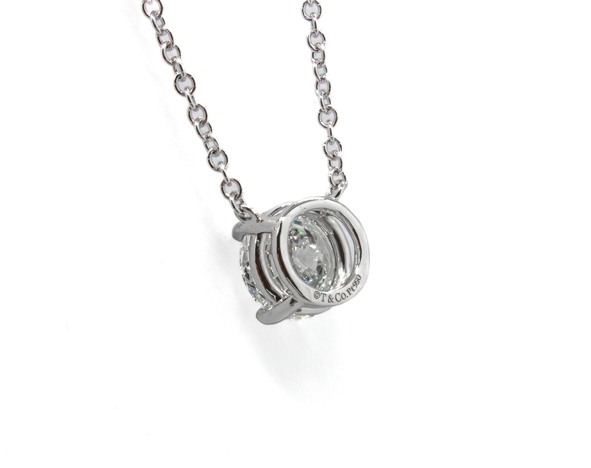 Tiffany & Co. 2,05 Karat GIA I VS1 Runder Brillant Diamant Solitär Halskette (Rundschliff) im Angebot