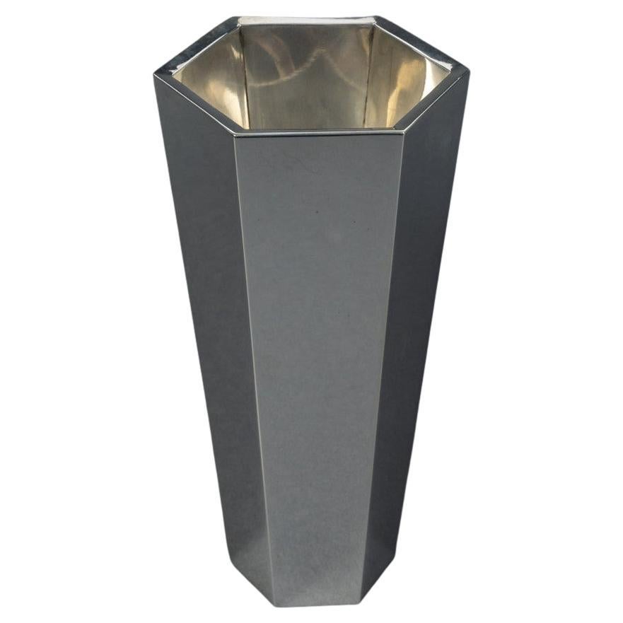 TIFFANY & Co - 20th Modernist Vase in Solid Silver with Canted Corners For Sale