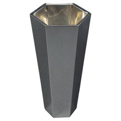 TIFFANY & Co - 20th Modernist Vase in Solid Silver with Canted Corners