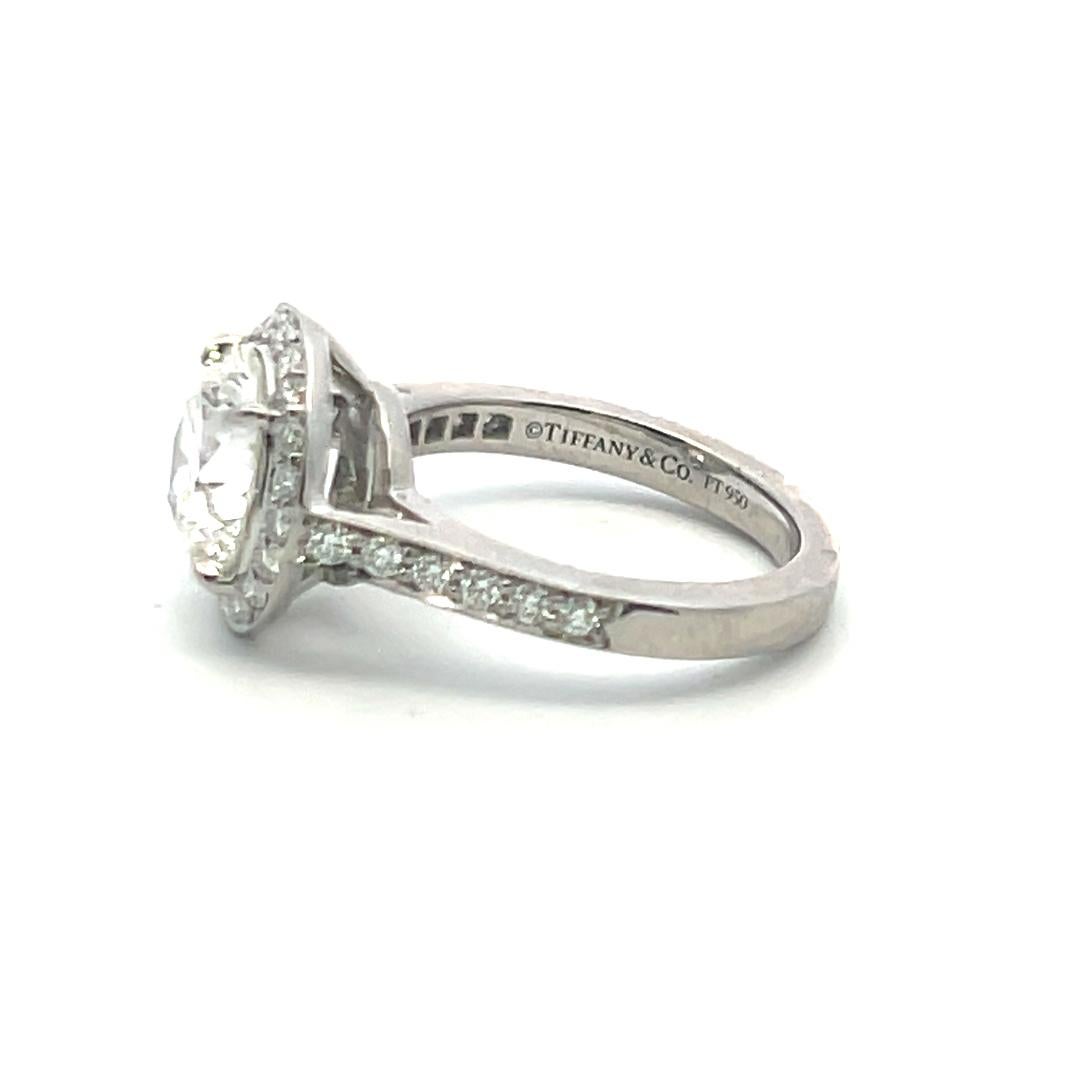 Tiffany & Co 2.15 Carat Round Brilliant H VVS1 Diamond Platinum Engagement Ring For Sale 3