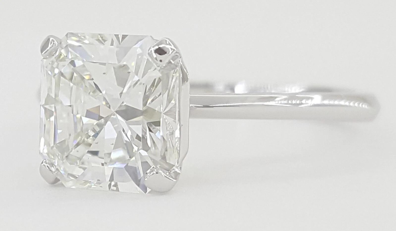 Tiffany & Co. 2.16 ct True Cut Radiant Diamond Engagement Ring For Sale 1