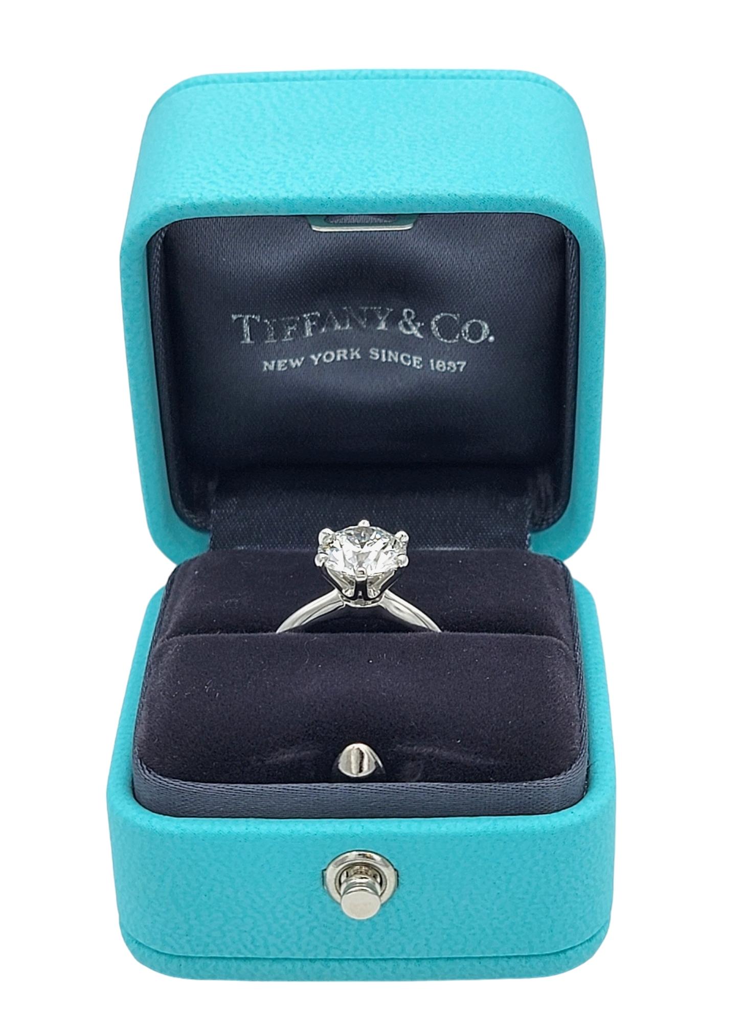 Tiffany & Co. Verlobungsring mit 2,29 Karat rundem Diamant Solitär mit 6 Zacken, F/VS1  im Angebot 5