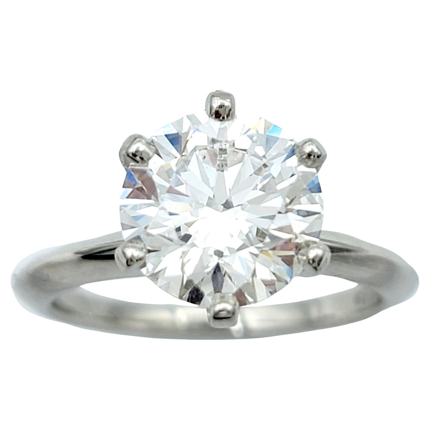 Tiffany & Co. Verlobungsring mit 2,29 Karat rundem Diamant Solitär mit 6 Zacken, F/VS1  (Zeitgenössisch) im Angebot