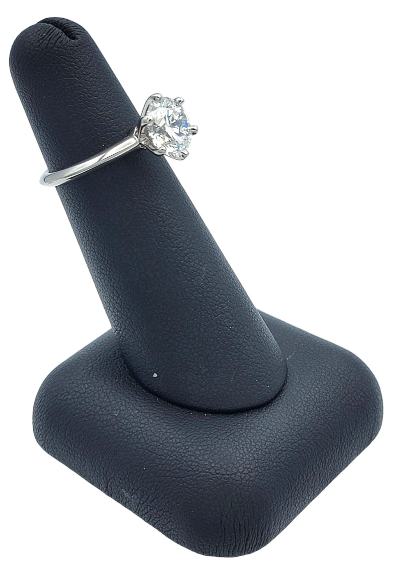 Tiffany & Co. Verlobungsring mit 2,29 Karat rundem Diamant Solitär mit 6 Zacken, F/VS1  im Angebot 2