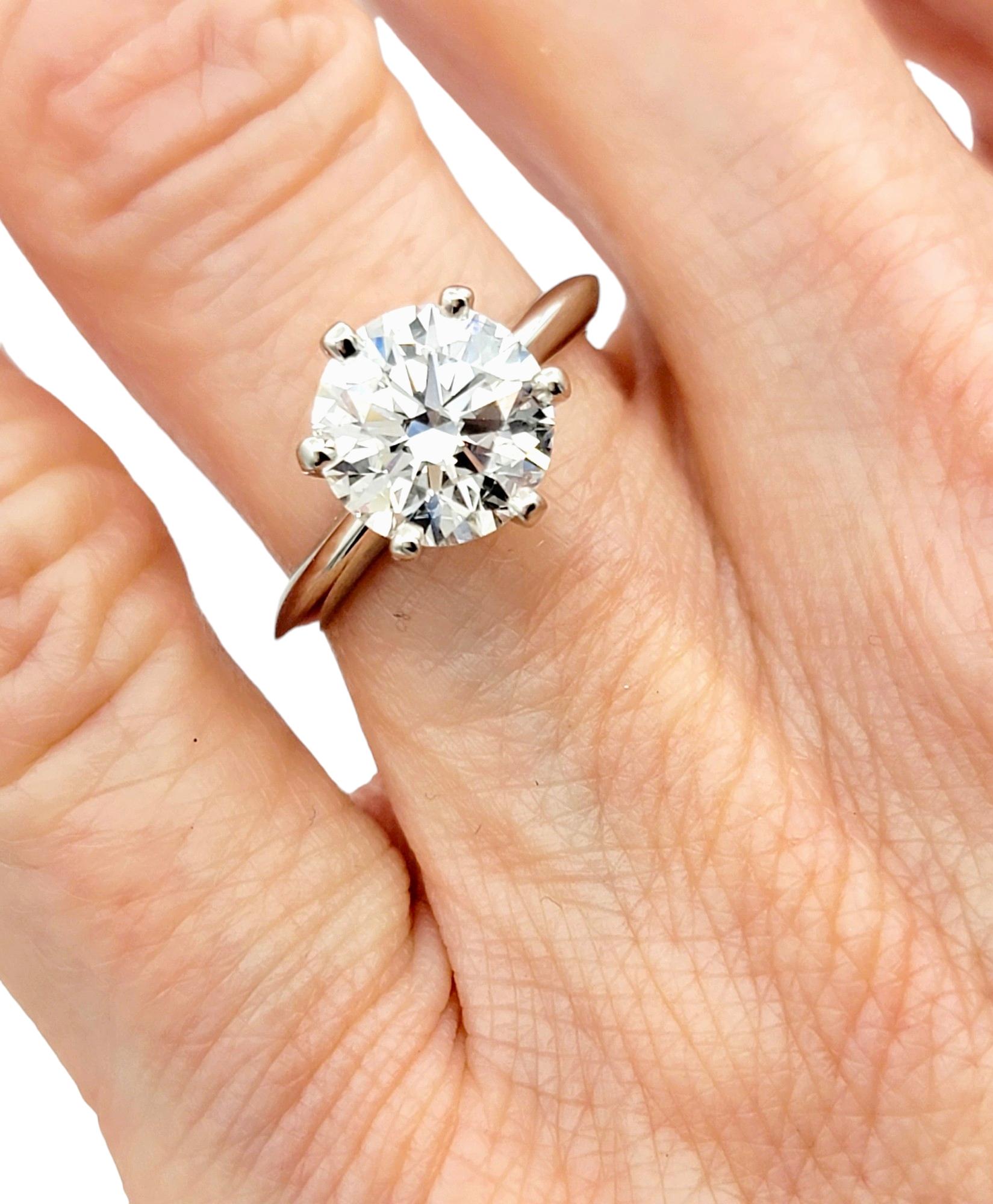 Tiffany & Co. Verlobungsring mit 2,29 Karat rundem Diamant Solitär mit 6 Zacken, F/VS1  im Angebot 3