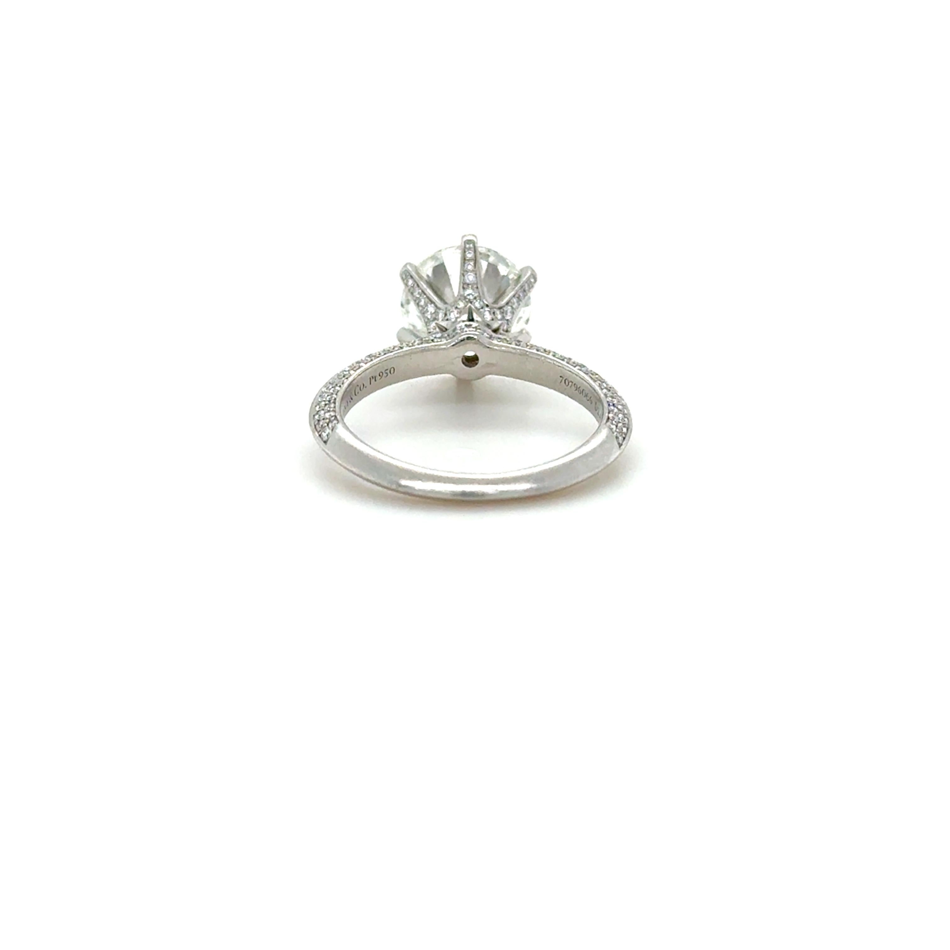 Tiffany & Co., anello di fidanzamento con diamante Pavé Tiffany da 2,46 carati In condizioni ottime in vendita a Chicago, IL