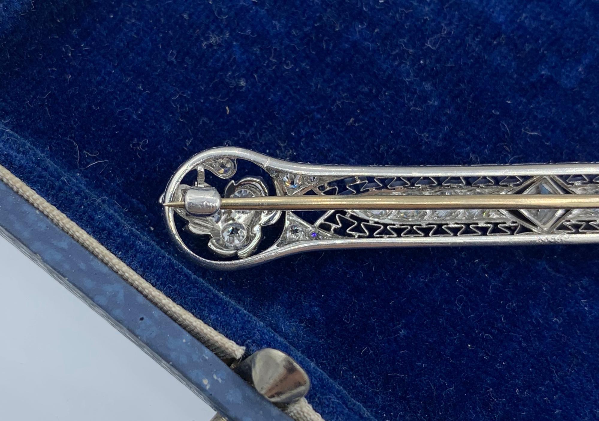 Tiffany & Co. 2.5 Carat Old Mine Diamond Platinum Brooch Pin 1900 Antique For Sale 4
