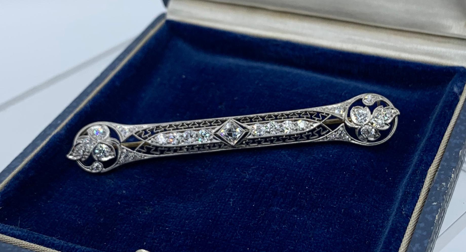 Women's Tiffany & Co. 2.5 Carat Old Mine Diamond Platinum Brooch Pin 1900 Antique For Sale