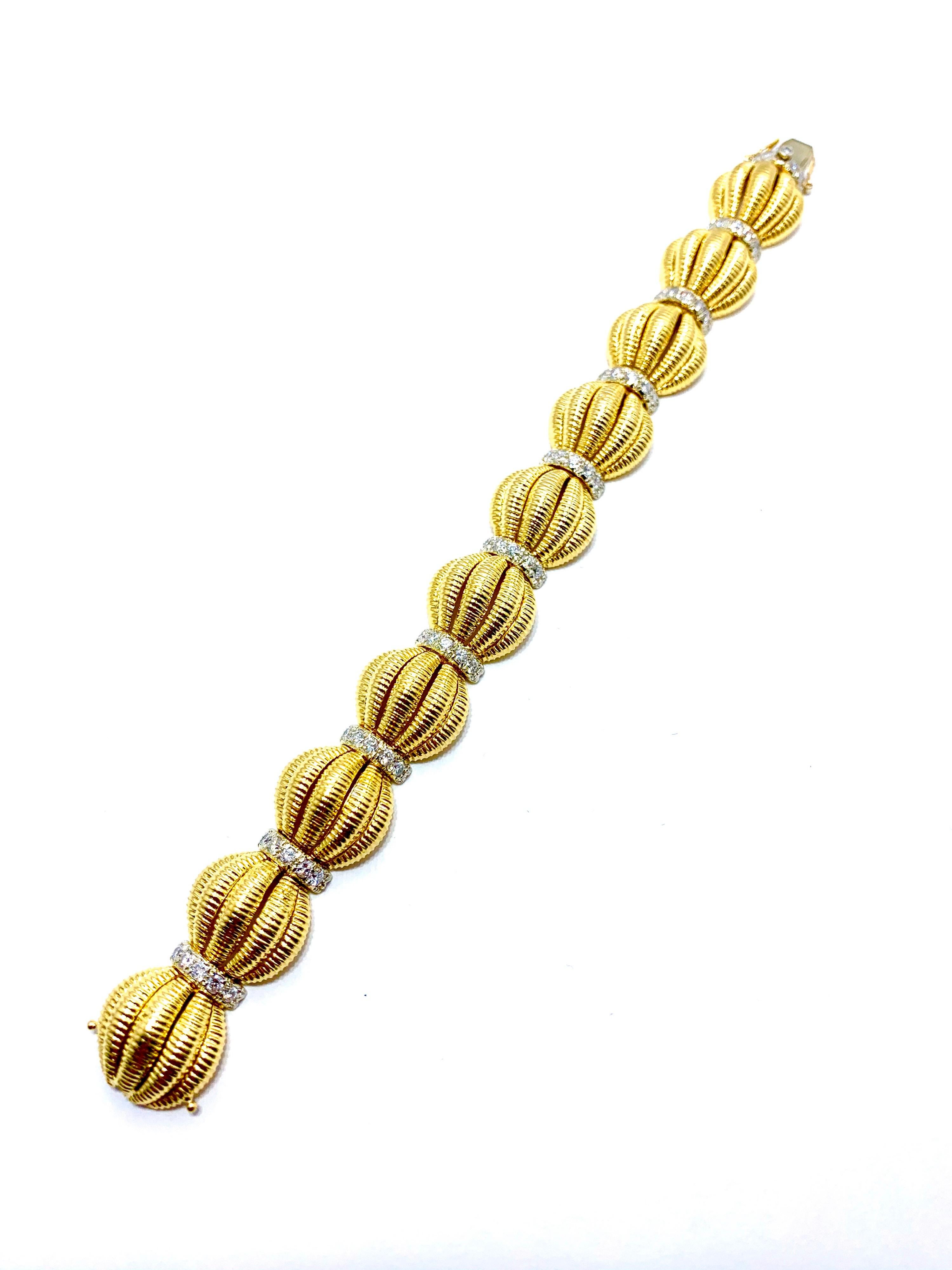 Retro Tiffany & Co. 2.50 Carat Round Diamond and Domed Textured Gold Link Bracelet