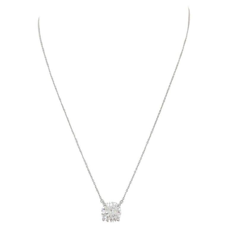TIFFANY & CO. 2.91 ct Round Brilliant Cut Diamond Solitaire Pendant In Excellent Condition For Sale In Chicago, IL