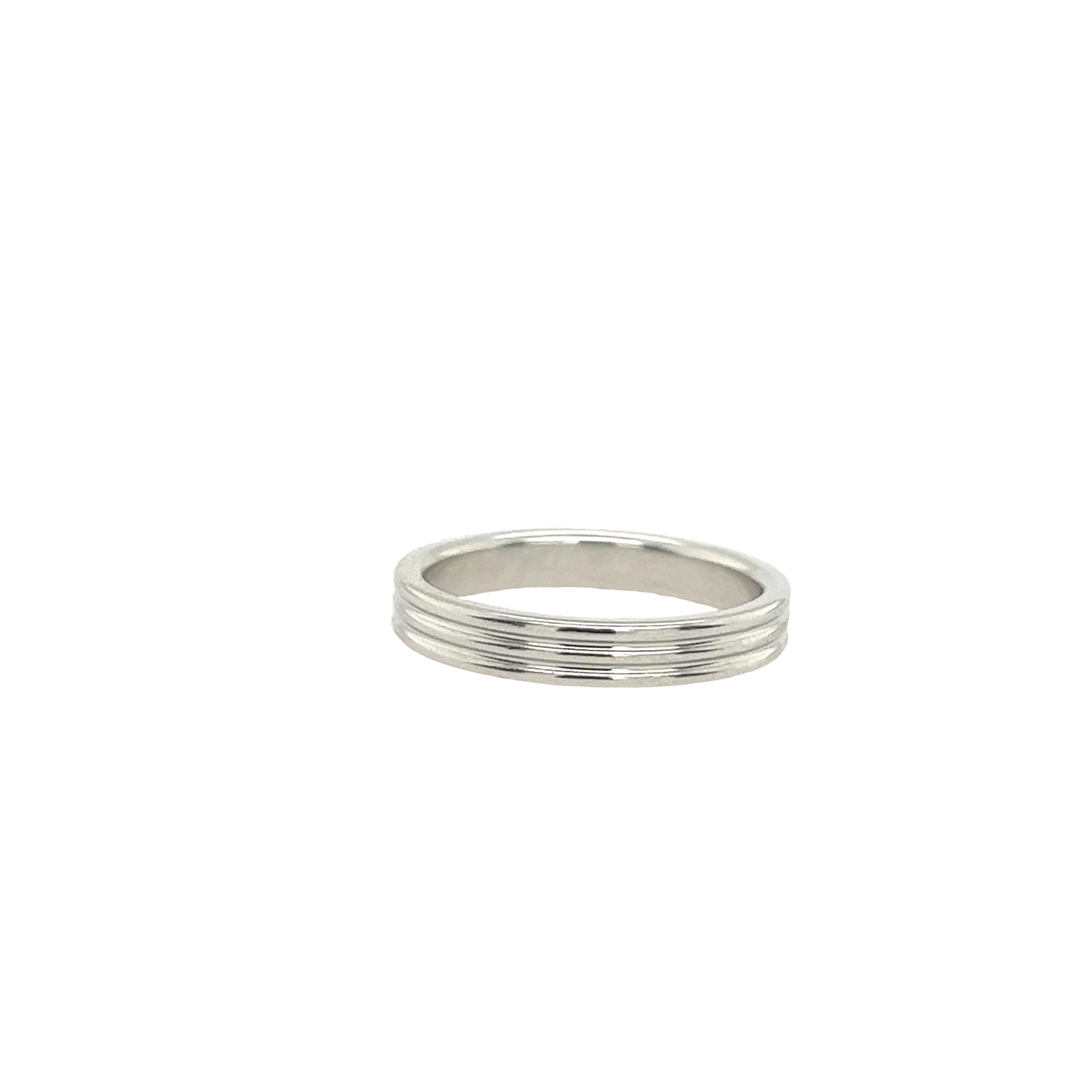 Tiffany & Co. 3 Row Band Ring In Platinum  In Excellent Condition For Sale In London, GB