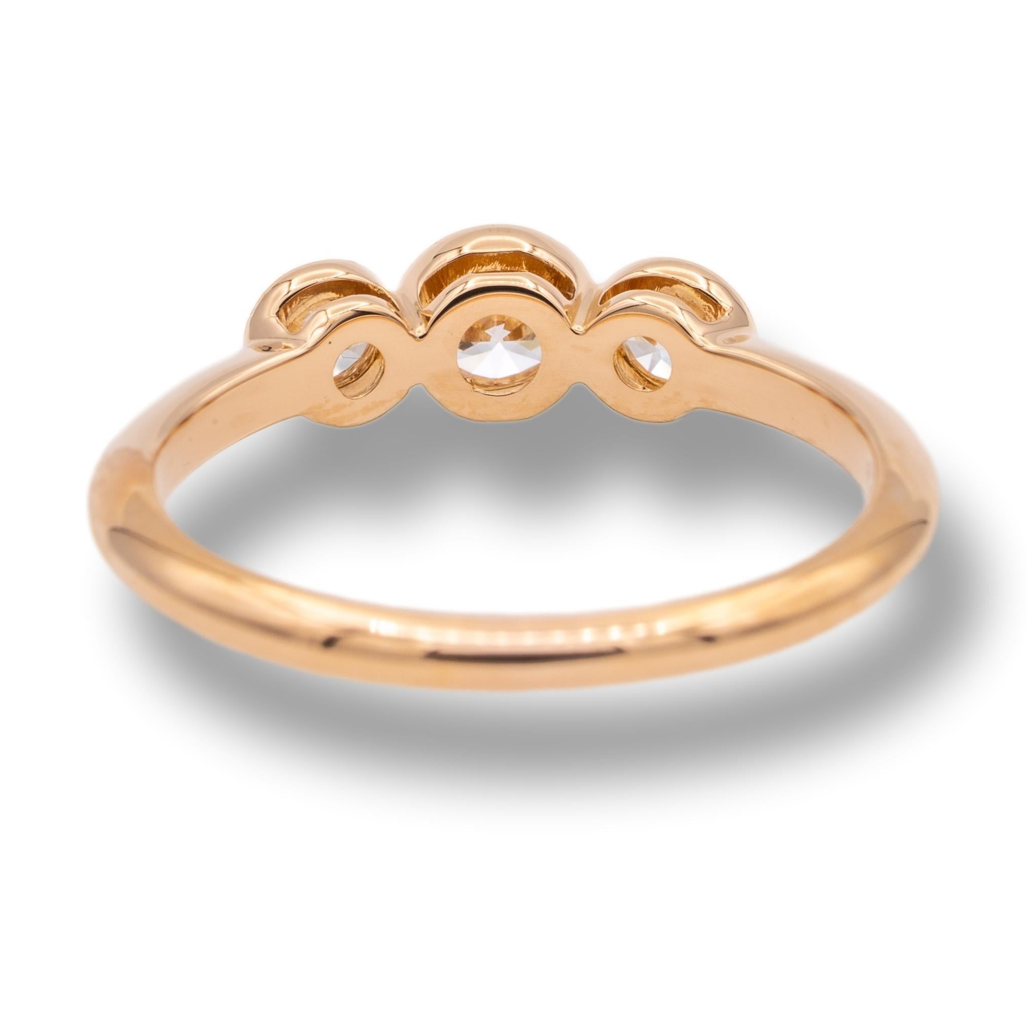 Round Cut Tiffany & Co. 3 Stone 18K Rose Gold Bezels Diamond Ring 0.29 Cts. Total GVVS2