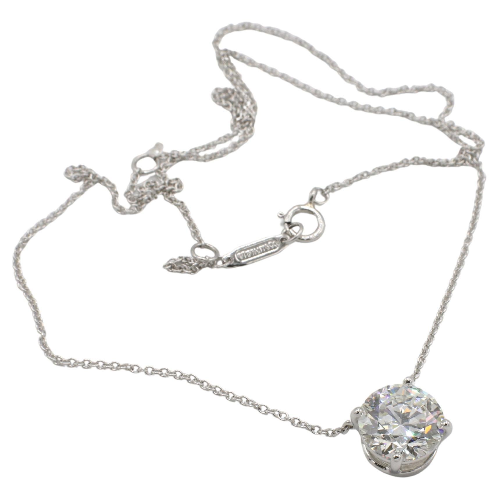 Collar colgante de platino con diamantes redondos naturales Tiffany & Co. de 3,07 quilates I VS1 en Excelente estado para la venta en  Baltimore, MD