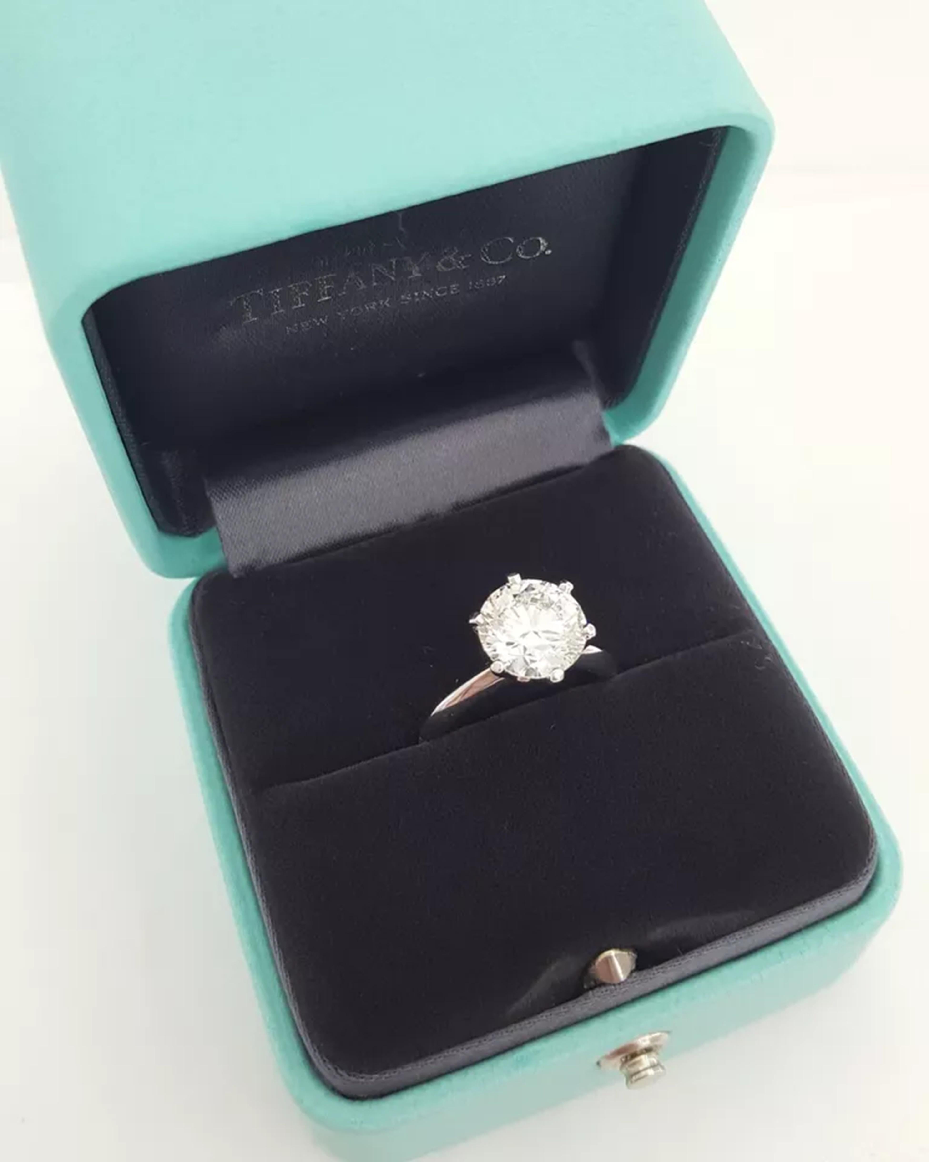 Tiffany & Co. 3.08 Ct. Round Brilliant Cut Diamond Engagement Ring In Excellent Condition For Sale In Chicago, IL