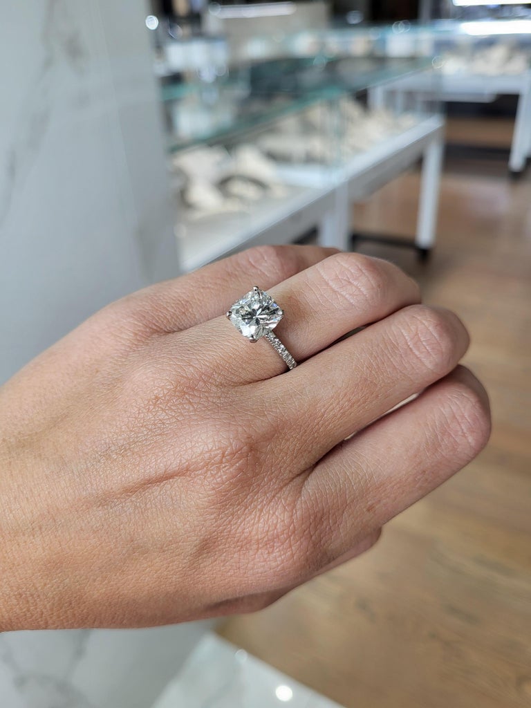 Tiffany & Co. 3.11 Cushion Cut Diamond, G VVS2, Platinum Engagement Ring For Sale 8