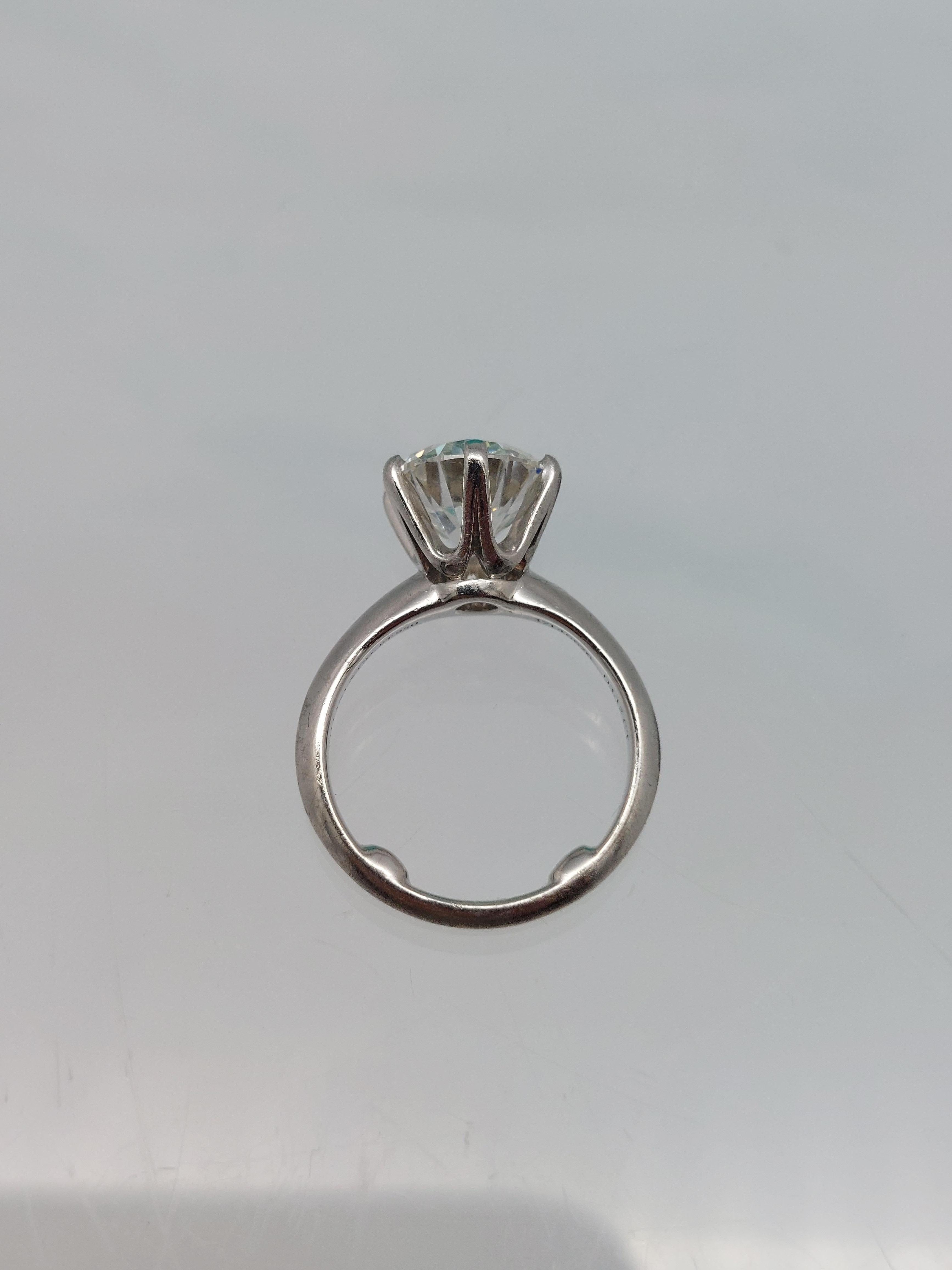 Tiffany & Co  3.12 Carats   E/IF Round Brilliant Cut Engagement Ring In Good Condition For Sale In Vero Beach, FL