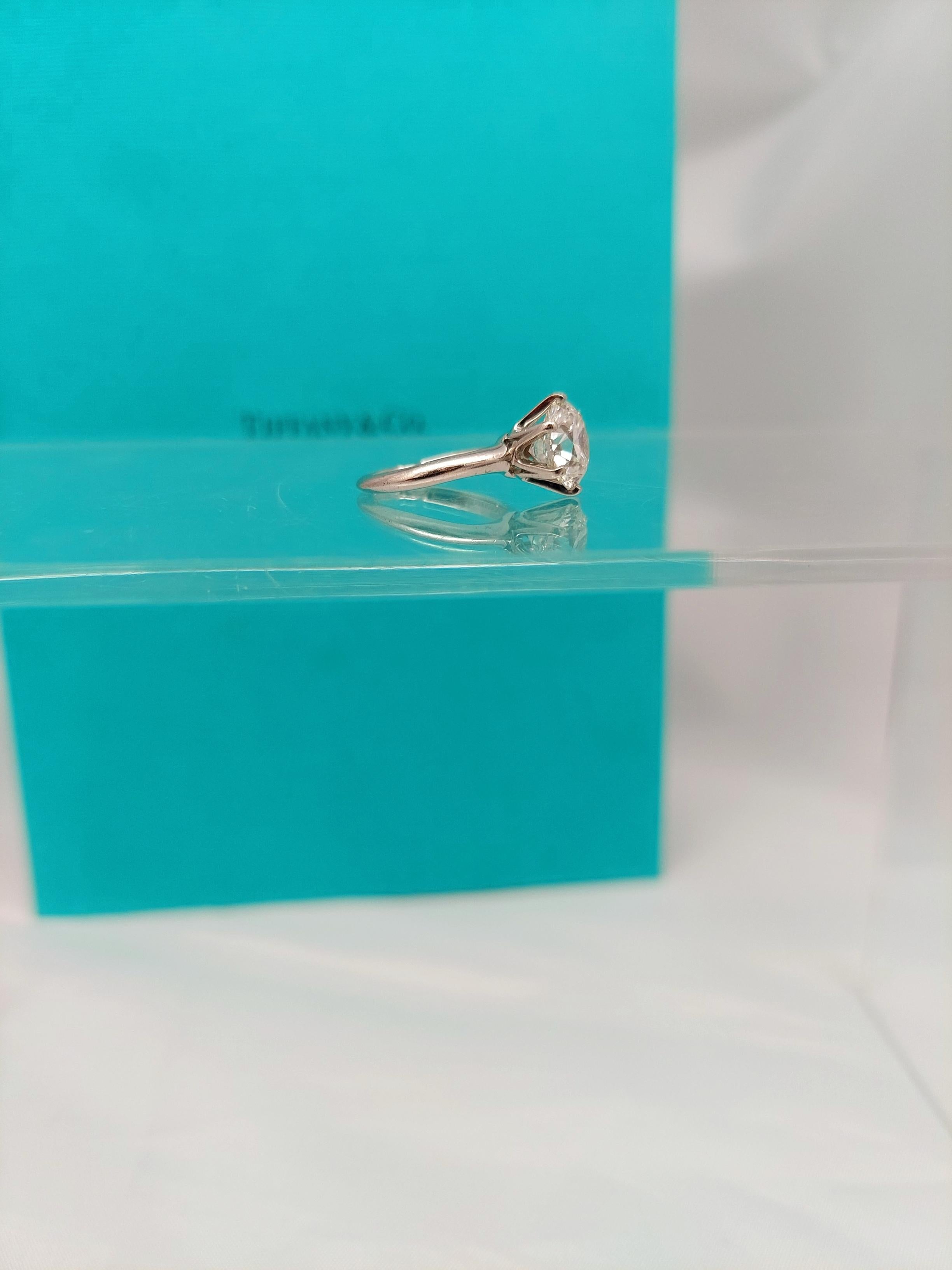 Tiffany & Co  3.12 Carats   E/IF Round Brilliant Cut Engagement Ring For Sale 1