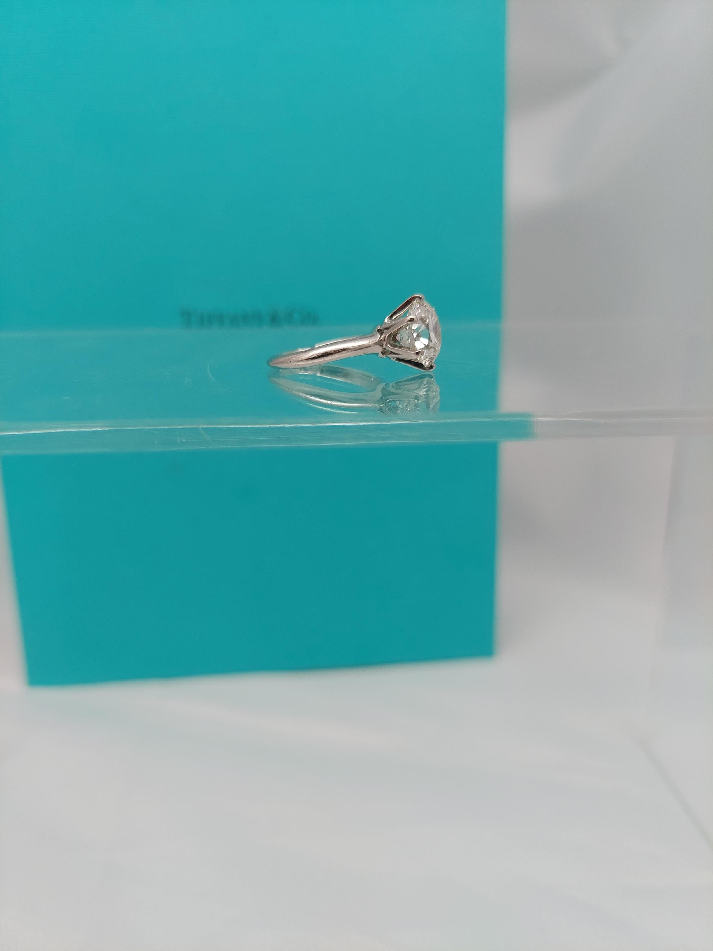 Tiffany & Co  3.12 Carats   E/IF Round Brilliant Cut Engagement Ring For Sale 2