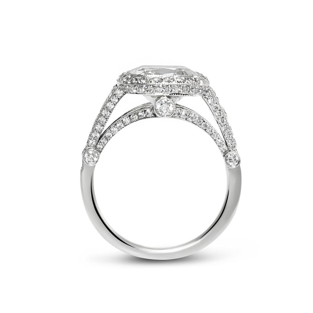 Tiffany & Co 3.18ct D/IF Cushion Cut Diamond Ring, 6.9gr For Sale 1
