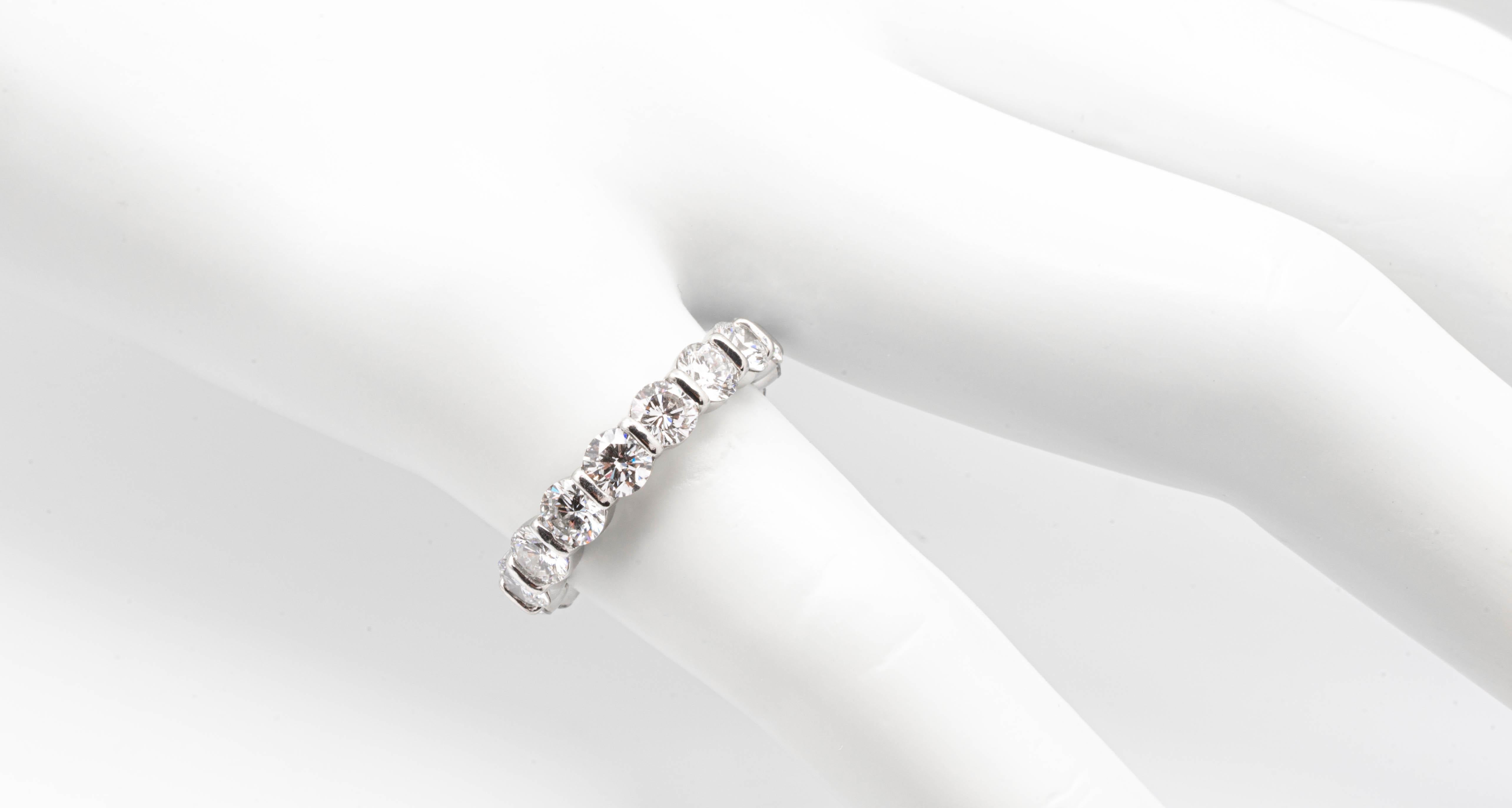 Contemporary Tiffany & Co. Platinum 3.20 Ct Diamond Eternity Ring Bar Set with Round Cuts 4mm