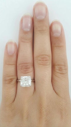 Tiffany & Co. Anillo de compromiso solitario en platino con diamante talla real de 3,26 quilates