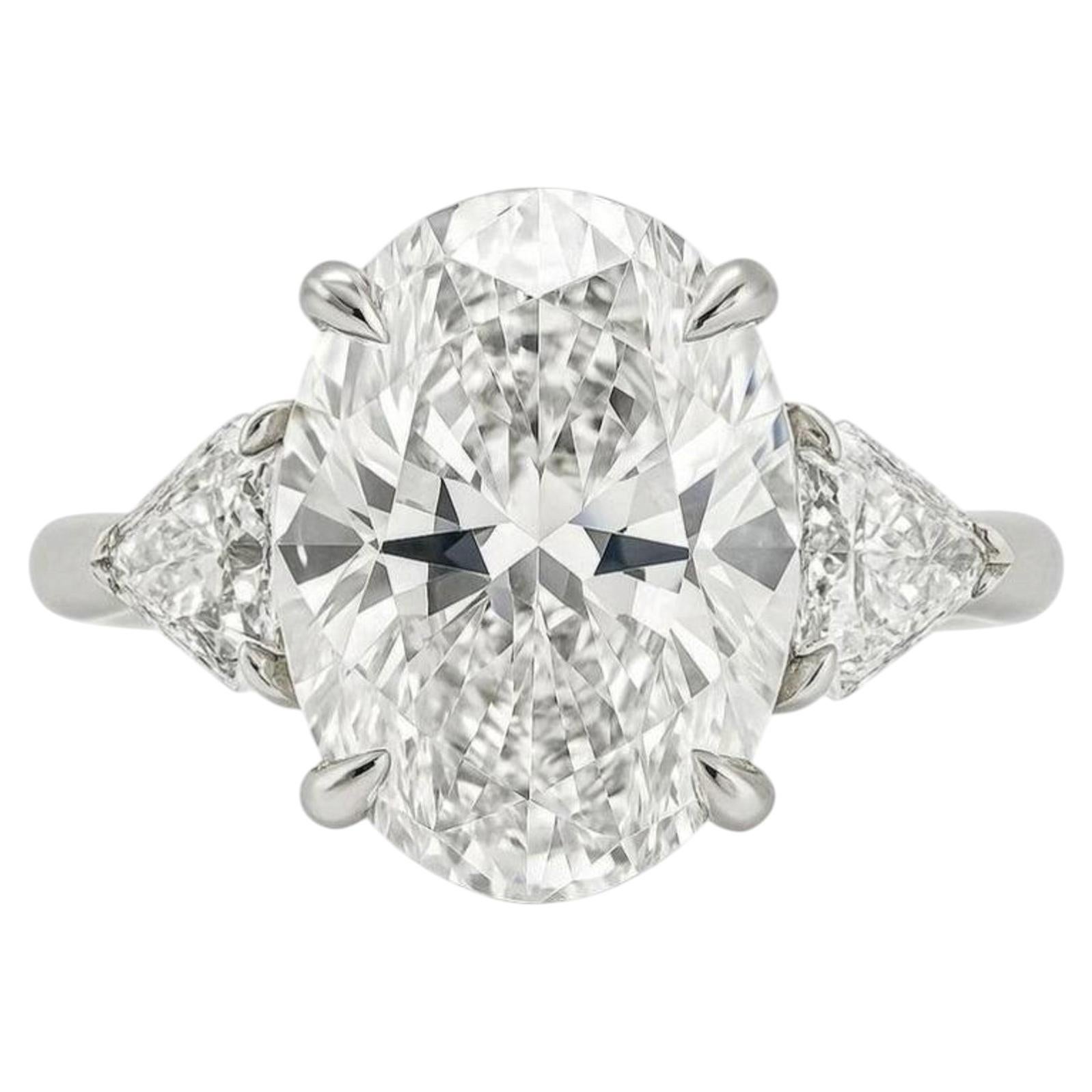 Tiffany & Co. Verlobungsring aus Platin mit drei ovalen Diamanten (3,28 Karat)