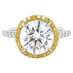 Tiffany & Co., Anillo de compromiso "Soleste", diamante redondo talla brillante de 3,55 quilates