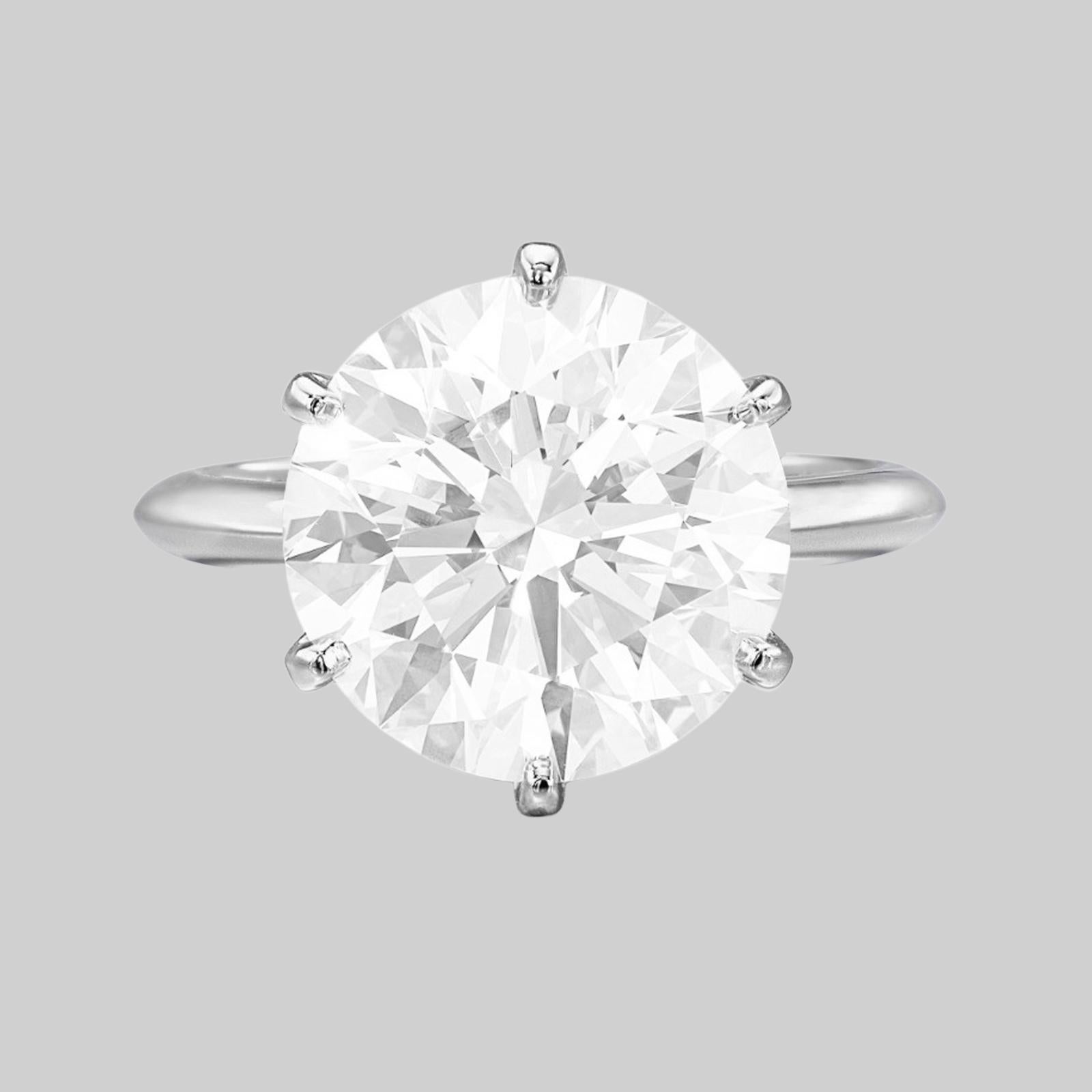Tiffany & Co. Bague de fiançailles en platine de 3.78 carats avec diamant rond taillé en brillant Unisexe en vente