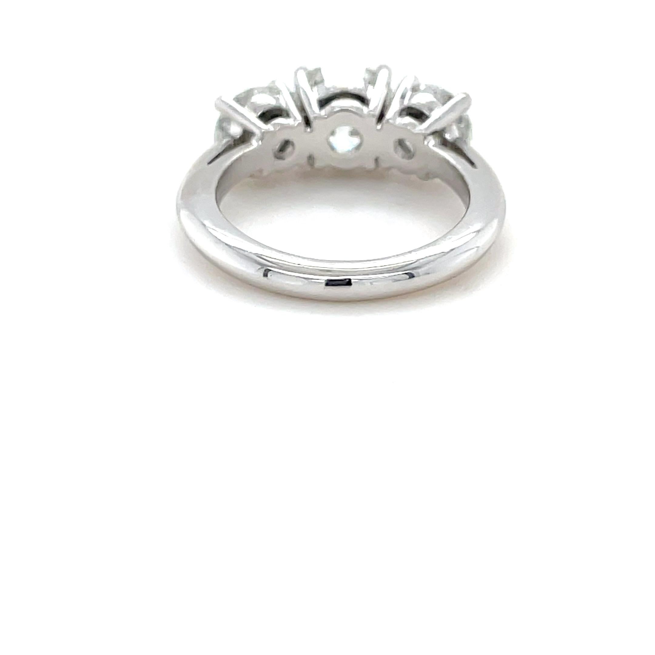 Tiffany & Co., 3.80 Carats Three Stone Diamond Engagement Ring In Excellent Condition In Chicago, IL