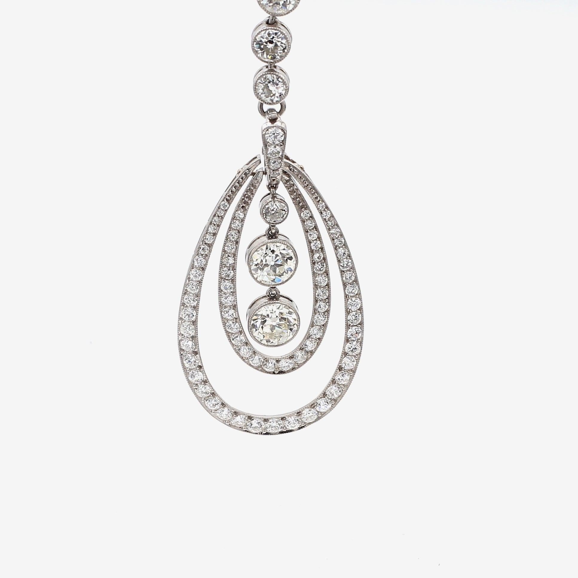 Tiffany & Co. Collana con ciondolo in platino da 3,88 carati con diamante tondo Brilliante F VS1 in vendita 3