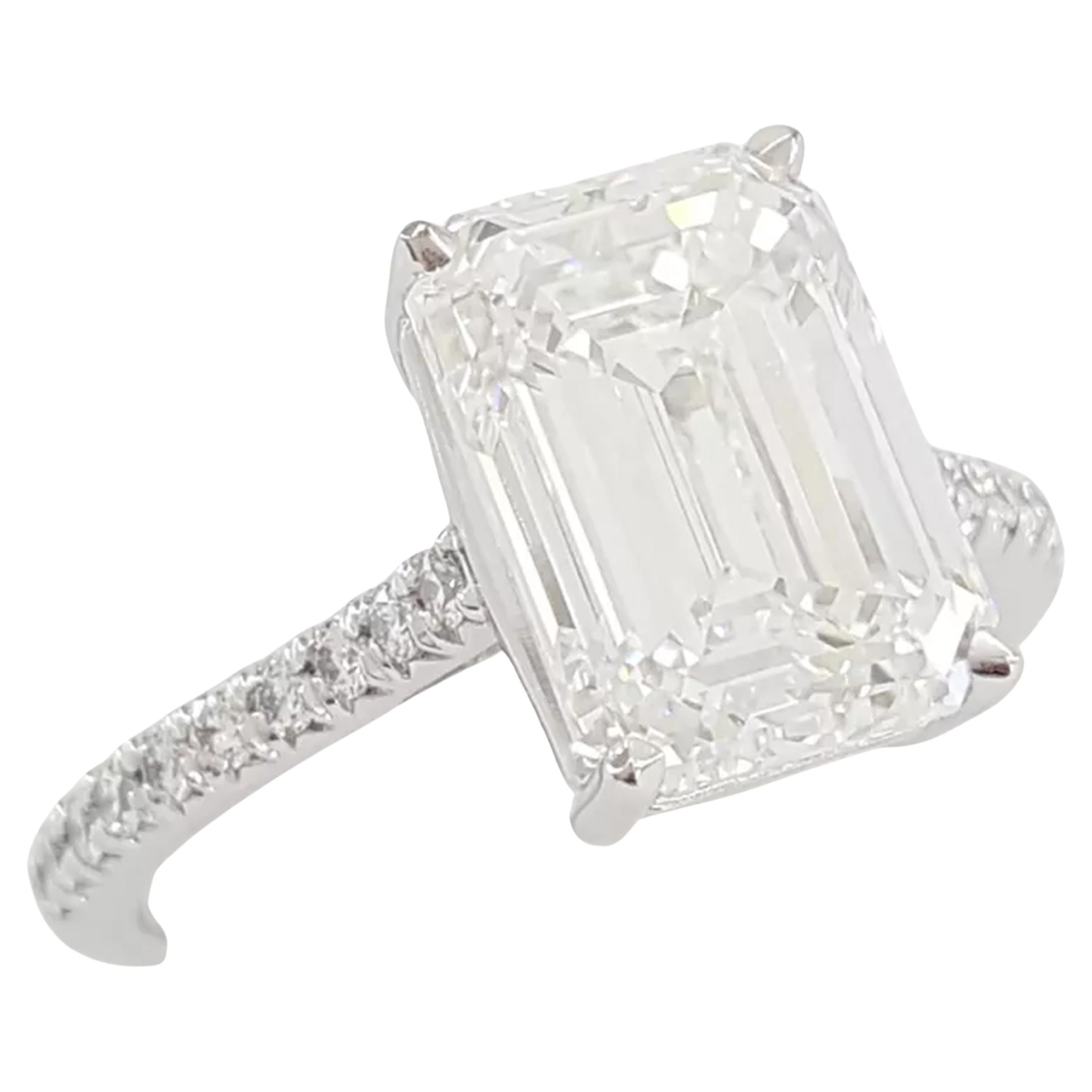 Women's or Men's Tiffany & Co. 4 Carat Emerald Cut Engagement ring For Sale
