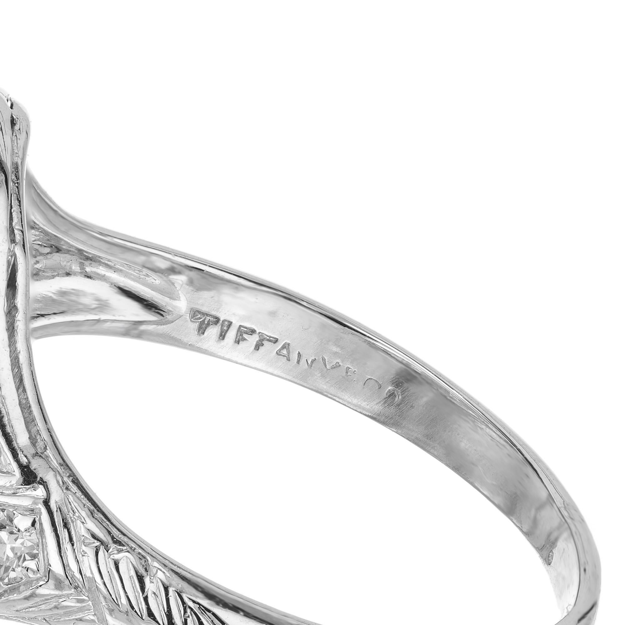 Tiffany & Co. Anillo de cúpula con filigrana de platino y diamantes europeos antiguos de 0,40 quilates en venta 1
