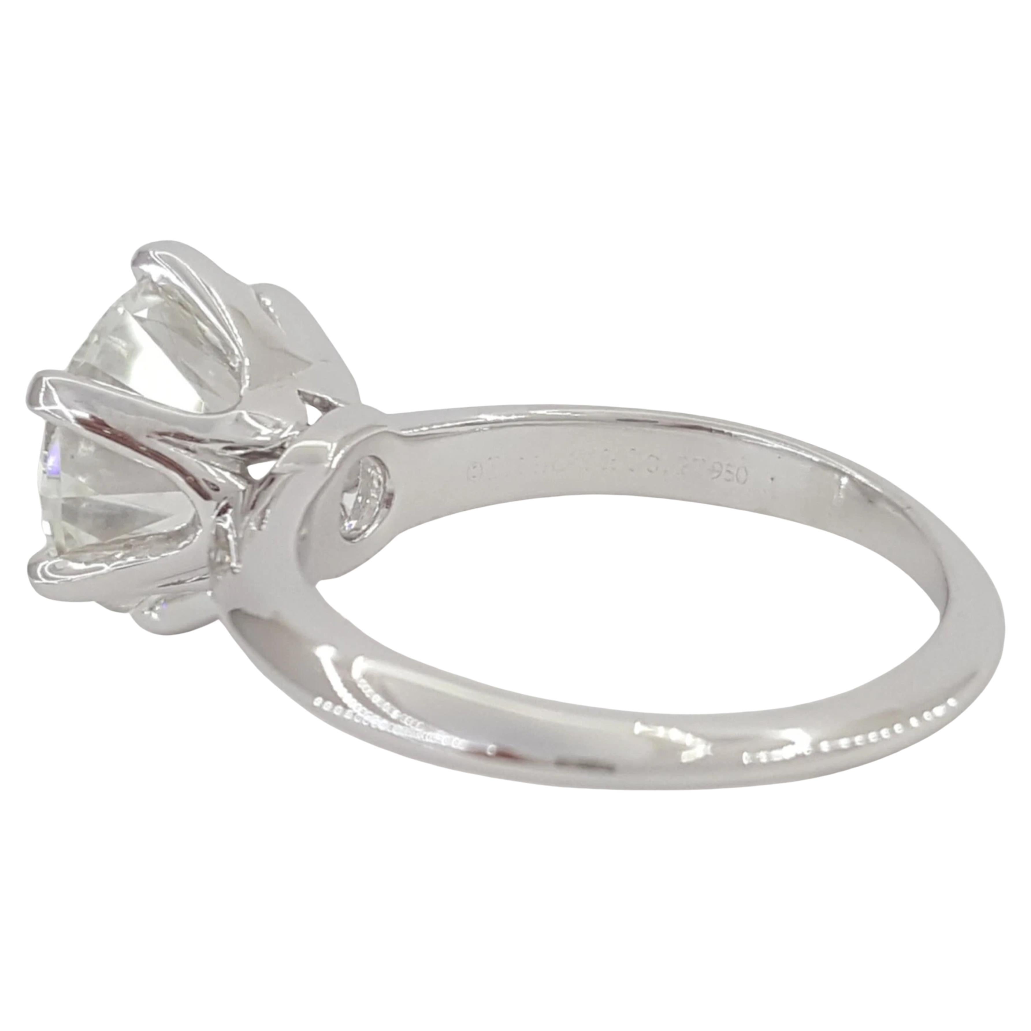 Contemporary Tiffany & Co. 4.00 Carat Platinum Round Brilliant Cut Diamond Ring For Sale