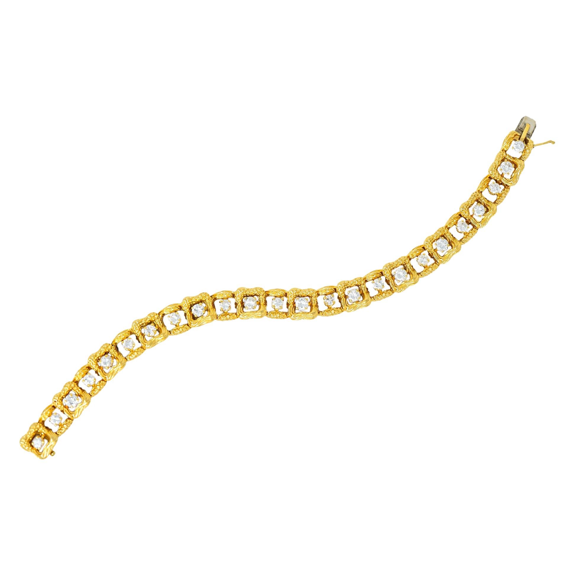 Tiffany & Co. 4.08 Carat Diamond 18 Karat Gold Textured Link Bracelet