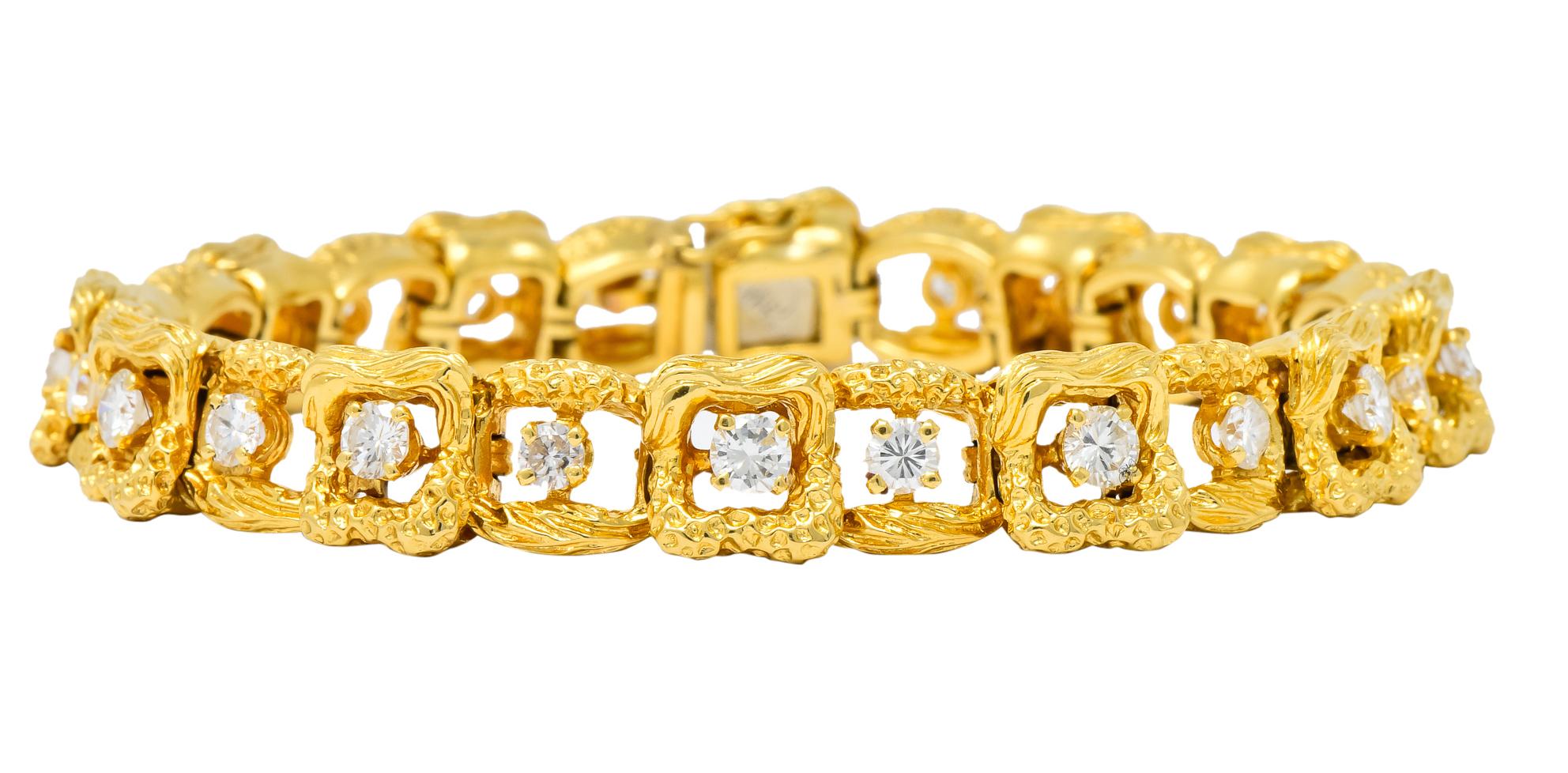 Round Cut Tiffany & Co. 4.08 Carat Diamond 18 Karat Gold Textured Link Bracelet