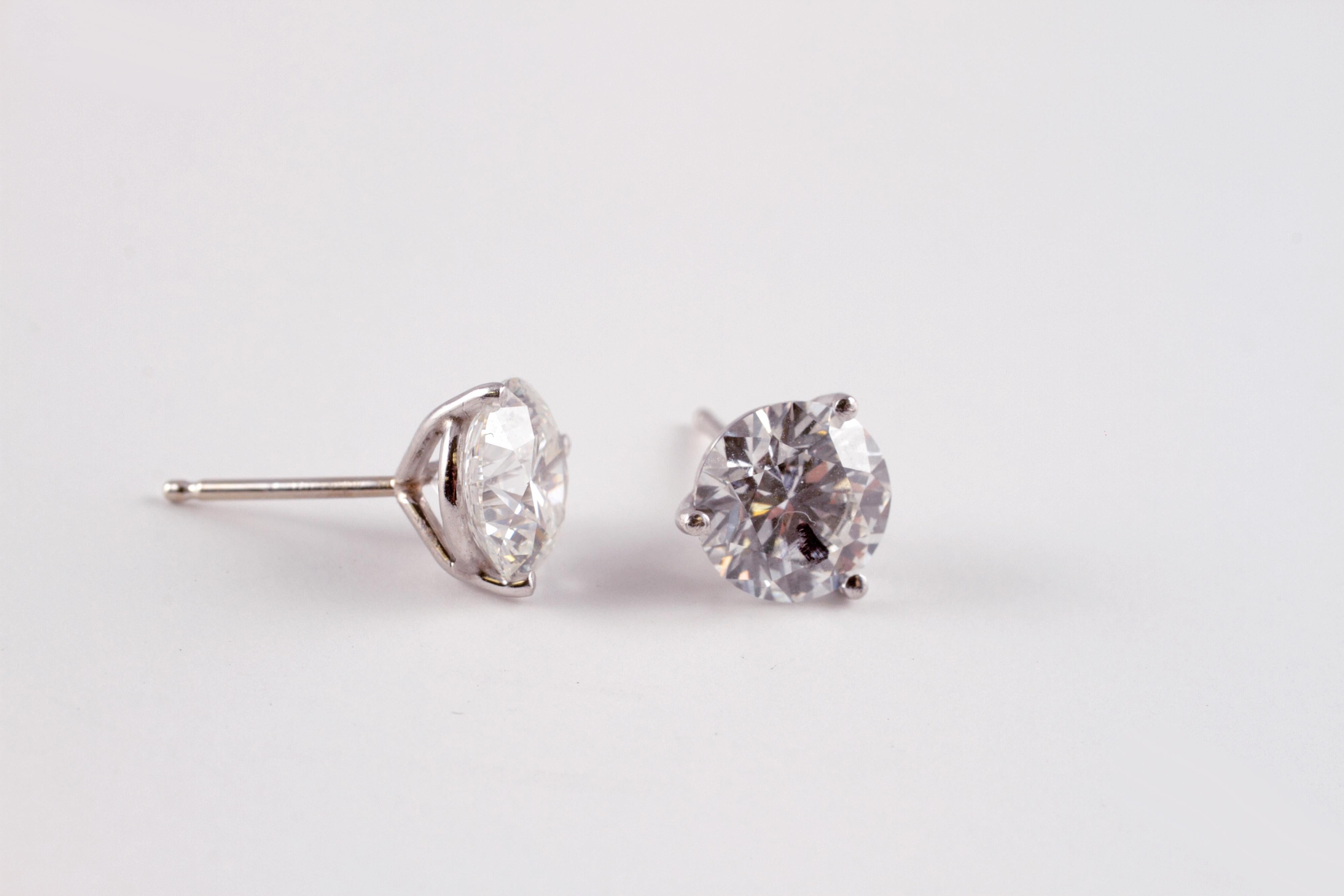Tiffany & Co. 4.22 Carat Diamond Stud Earrings In Good Condition In Dallas, TX