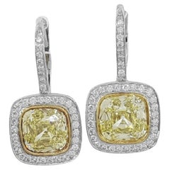 TIFFANY & CO. 4,32 Pendants d'oreilles en platine avec diamant jaune fantaisie