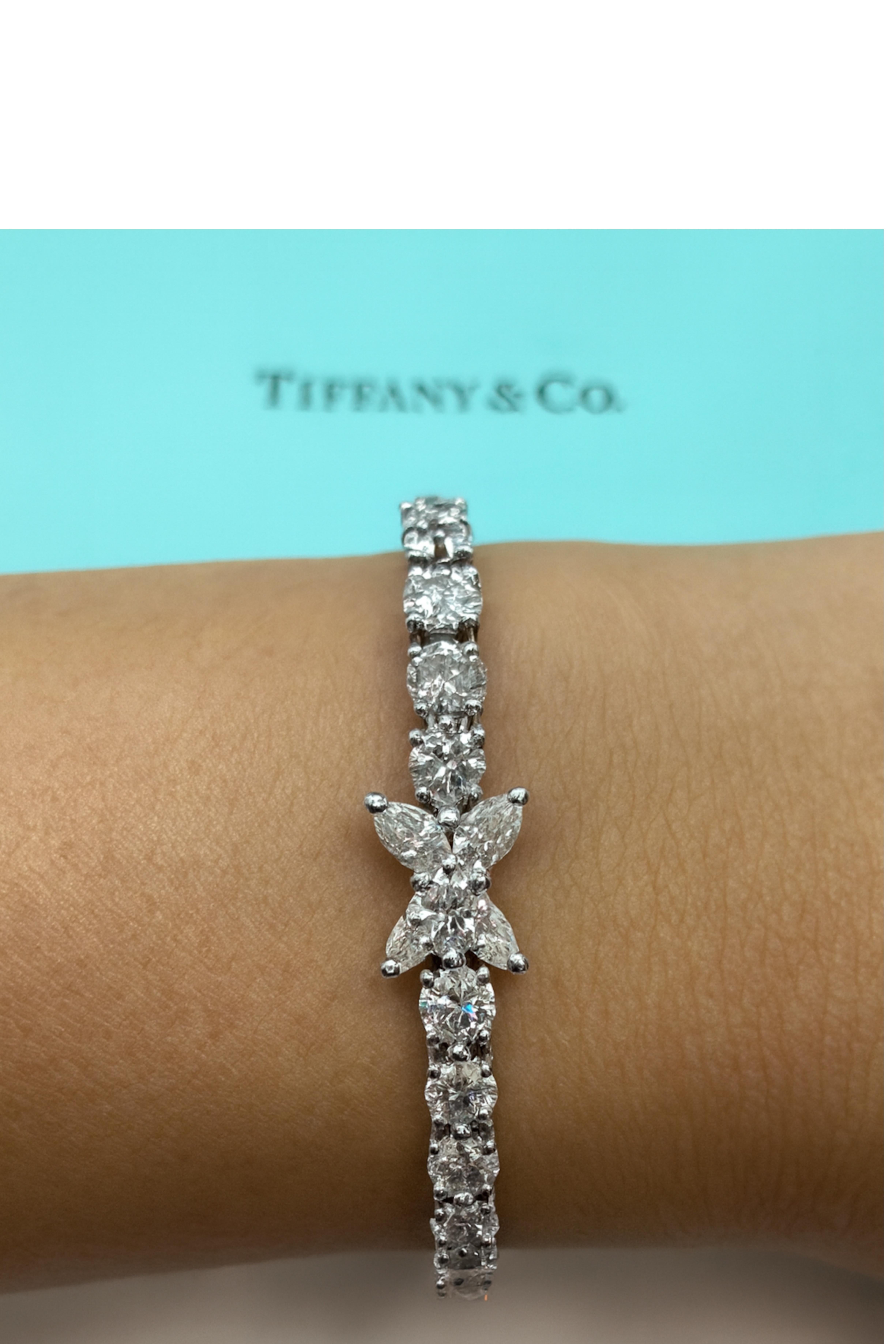 Tiffany & Co. Pulsera Victoria de platino y diamantes de 4.49 quilates Corte redondo en venta