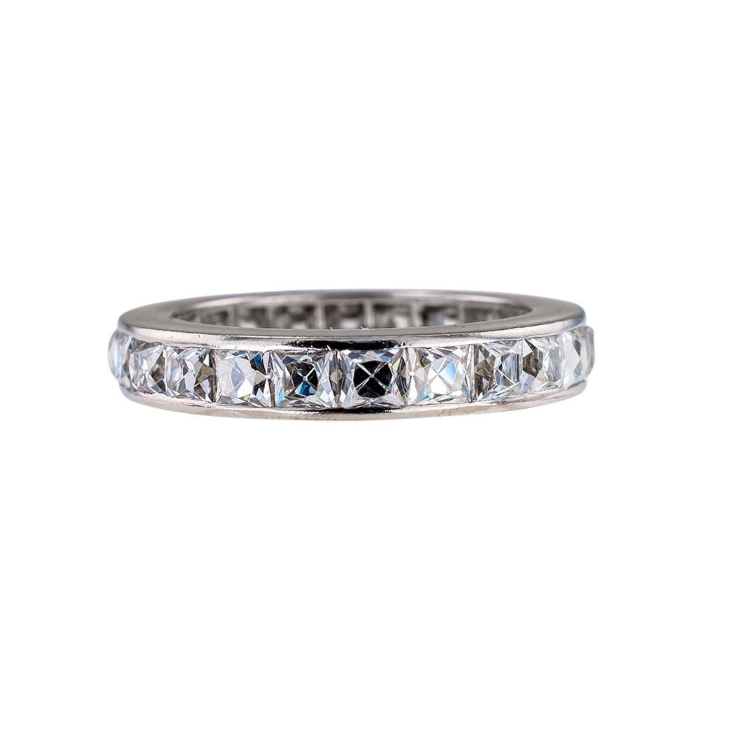 Taille française Tiffany & Co Bague éternité en platine avec diamants taille française de 4::50 carats