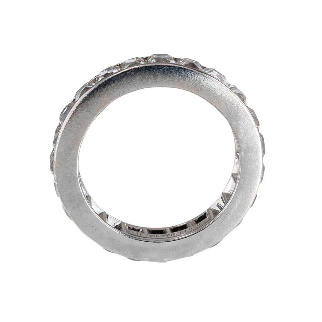 Tiffany & Co Bague éternité en platine avec diamants taille française de 4::50 carats Bon état à Los Angeles, CA
