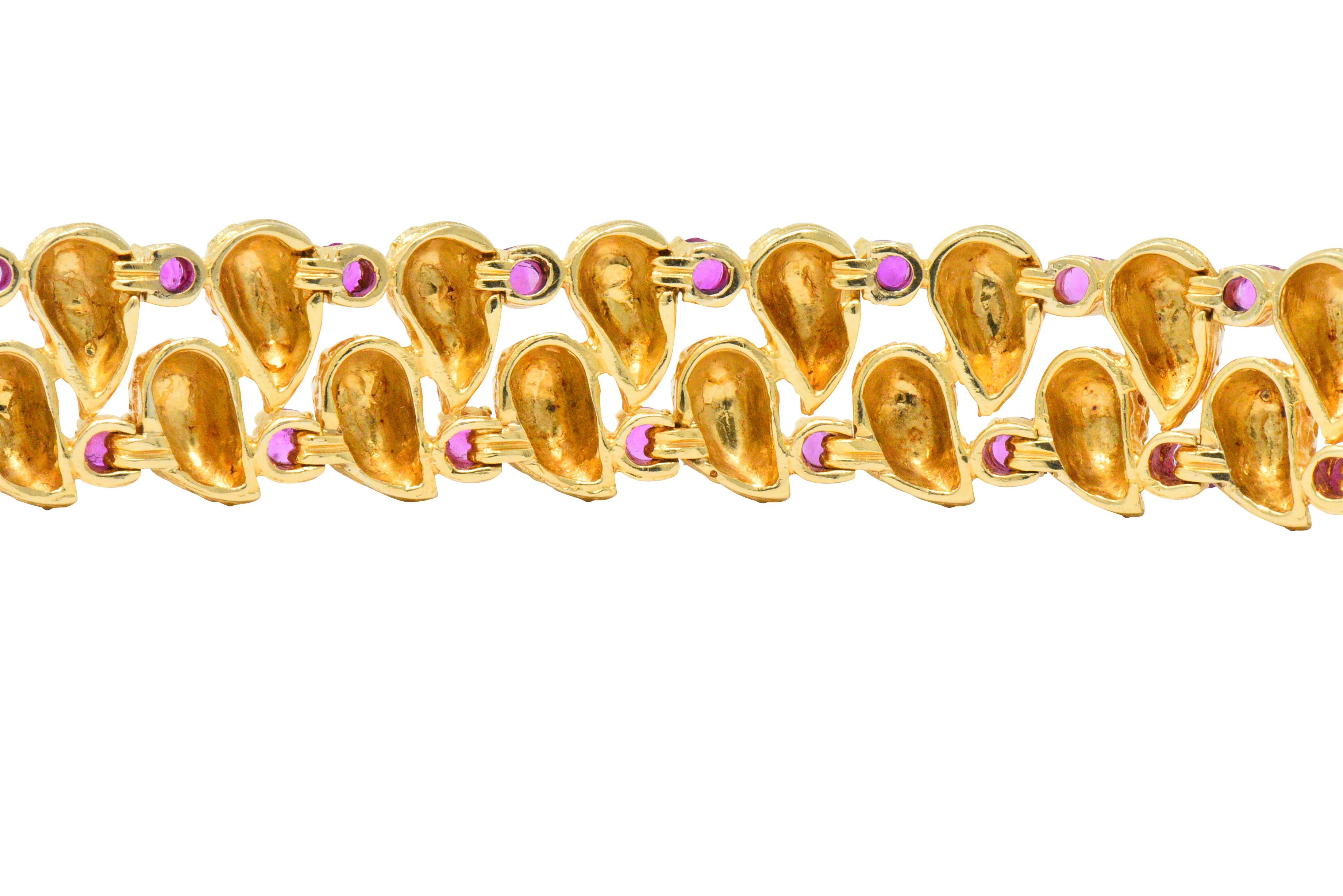 Contemporary Tiffany & Co. 4.56 Carat Ruby 18 Karat Gold Link Bracelet
