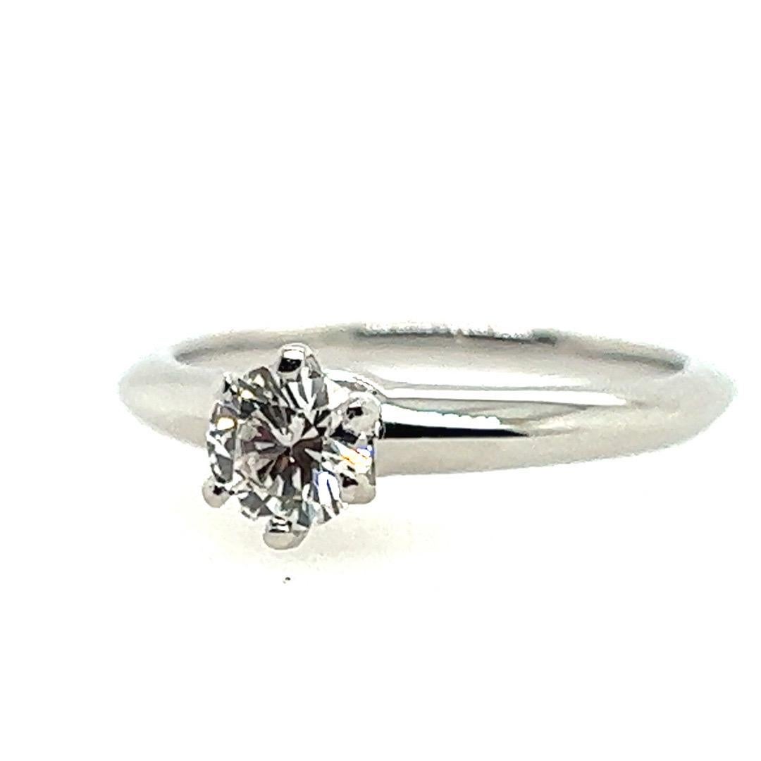 Tiffany & Co .46 Carat GIA Certified H VS2 Round Natural Diamond Engagement Ring In Good Condition For Sale In Los Angeles, CA