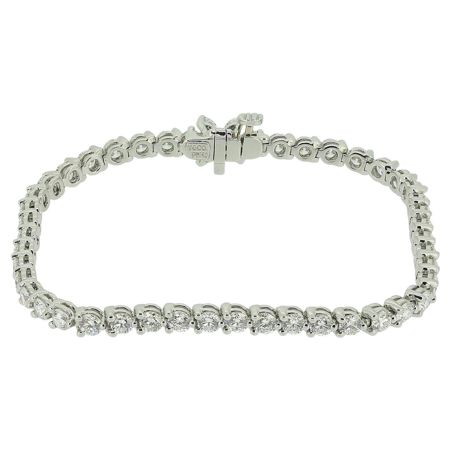 Bracciale Victoria Co. da 4,60 carati con diamante di Tiffany
Co.