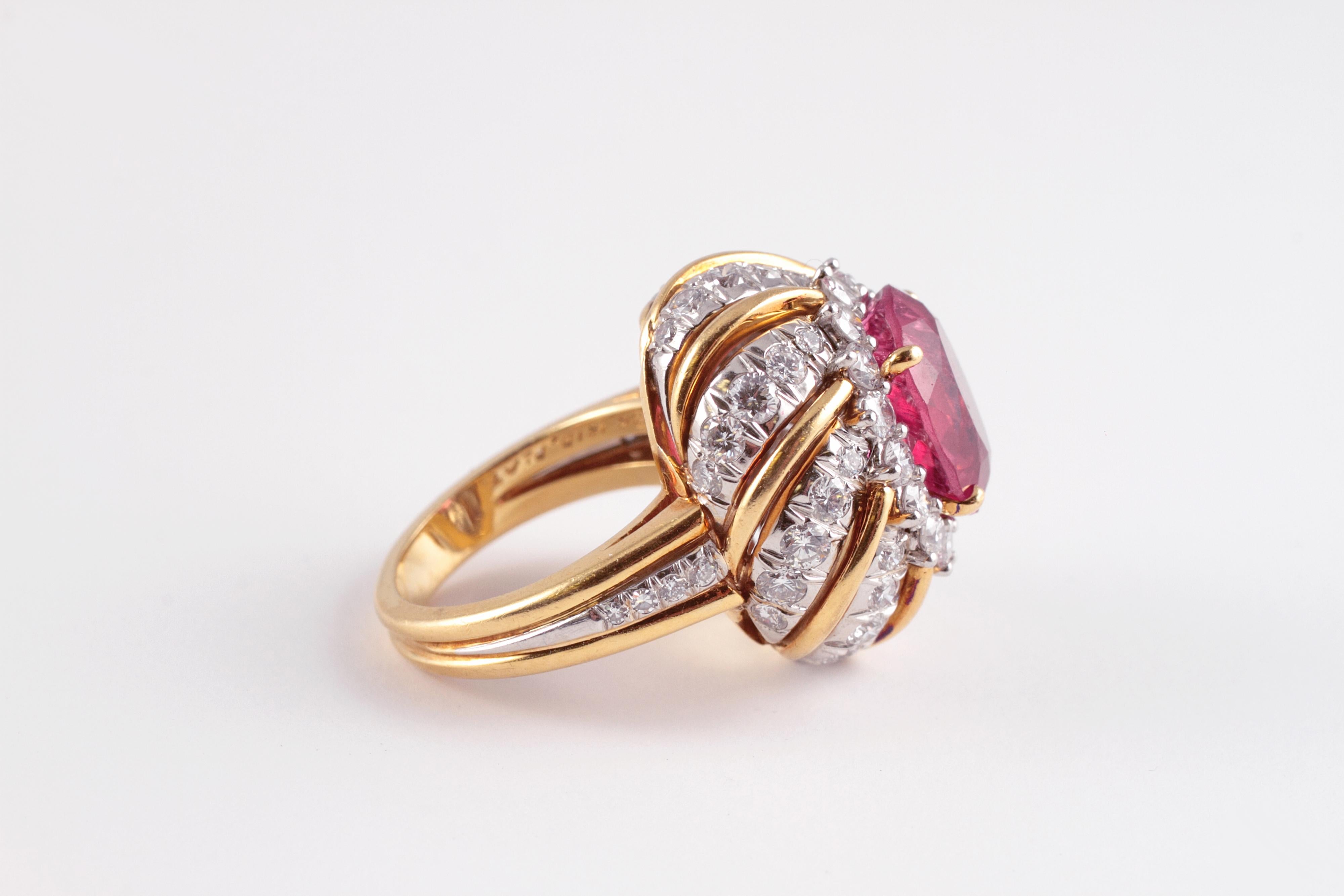 Taille ovale Tiffany & Co. Bague en rubellite de 4,95 carats et diamants de 2,05 carats en vente
